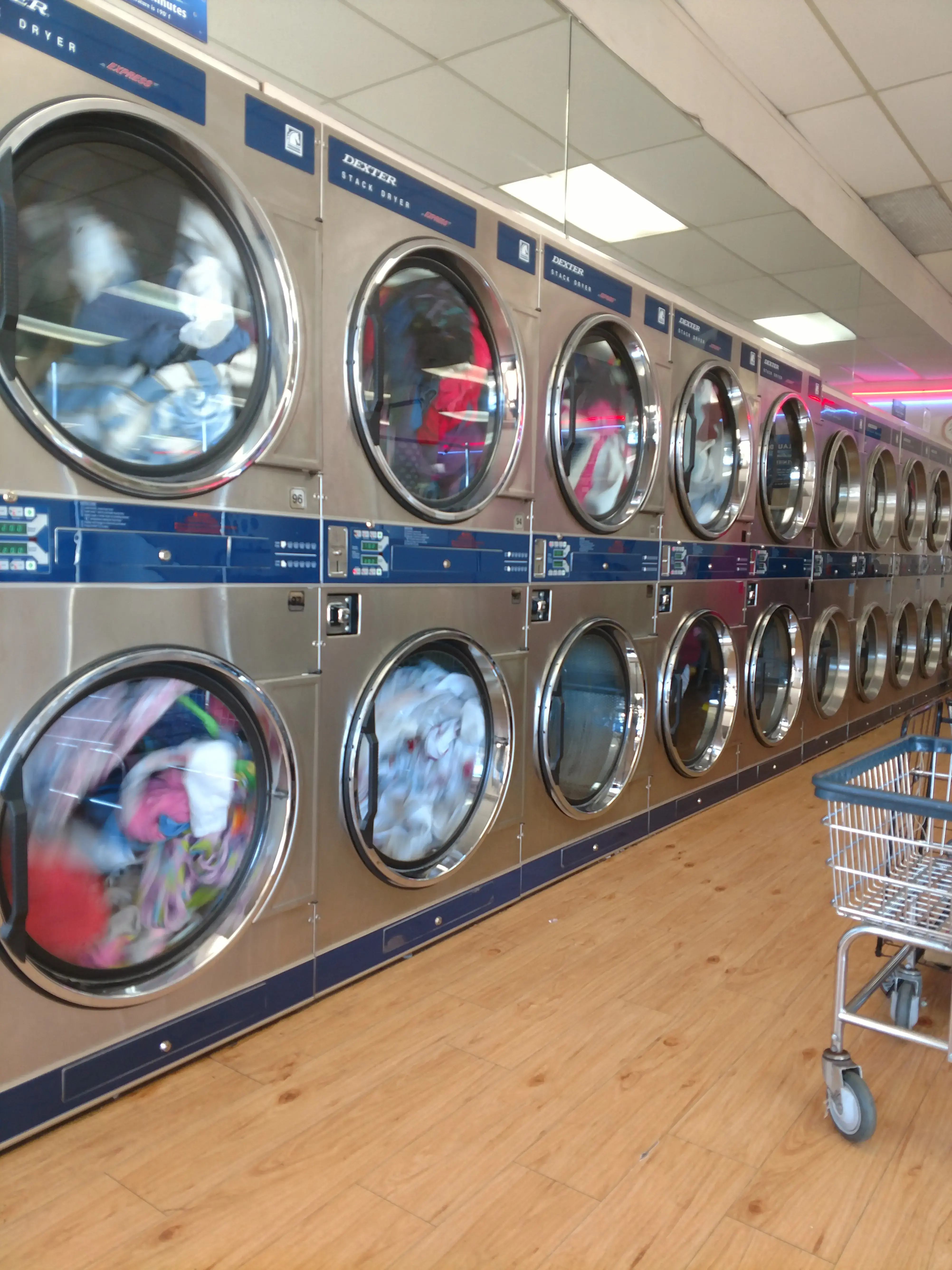 Anthonys Laundry Pick Up & Delivery - Image 4