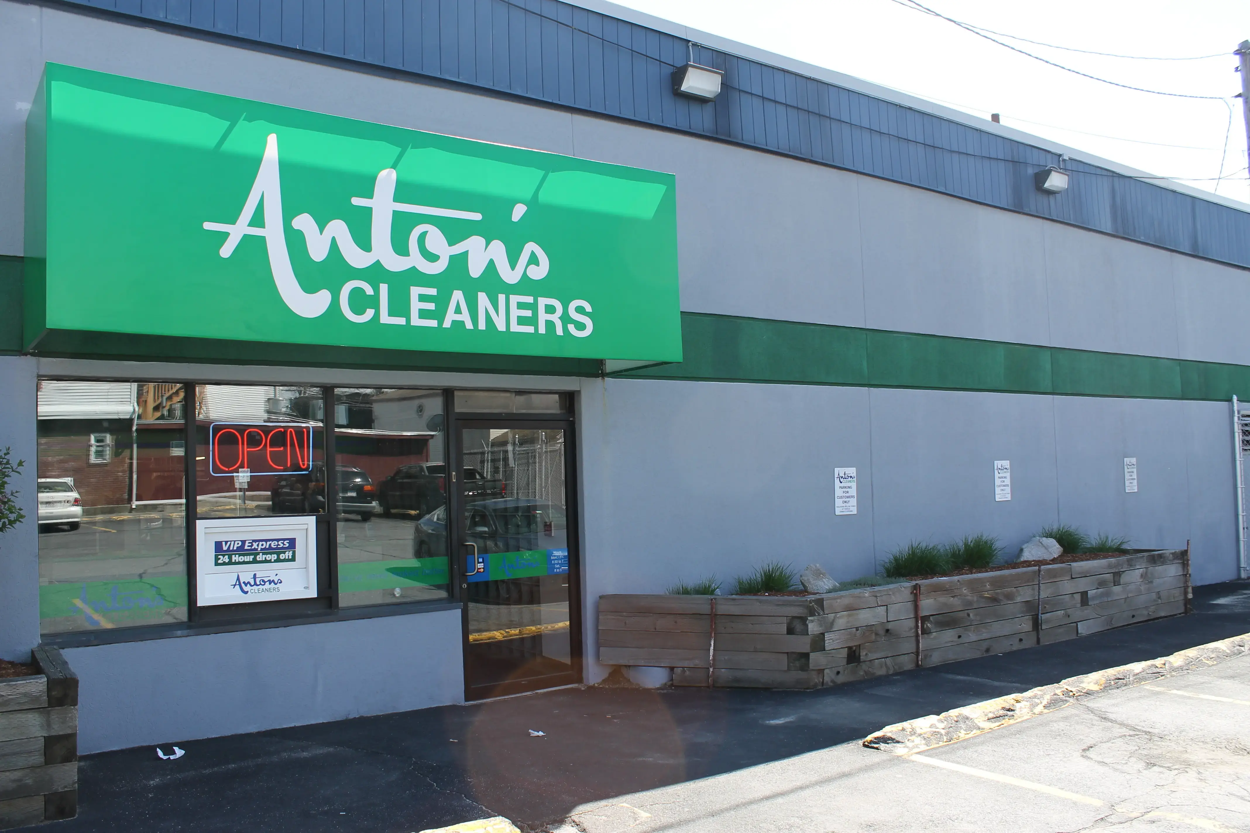 Anton's Cleaners - Image 4