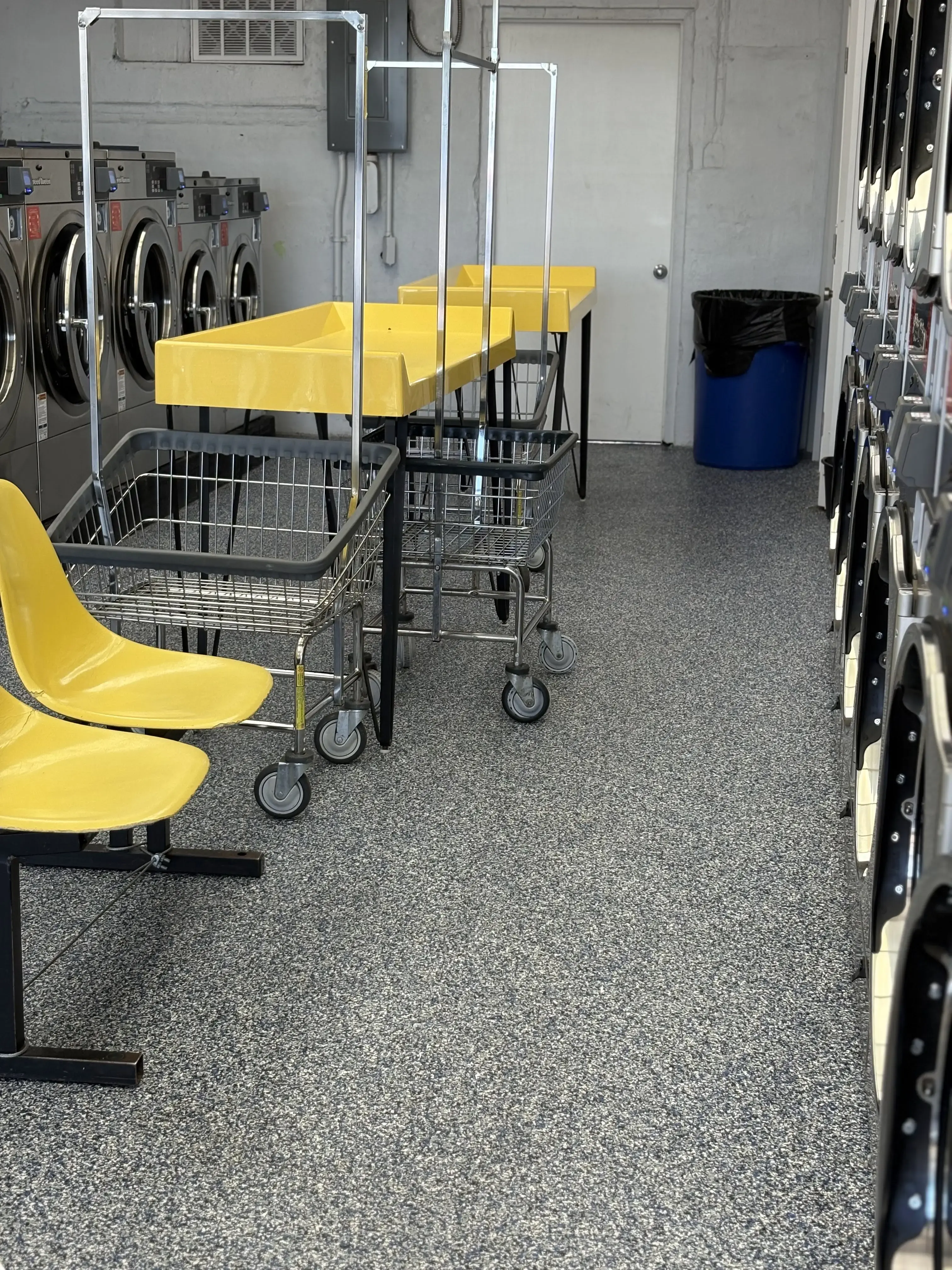Apollo Beach Laundry thumbnail 8