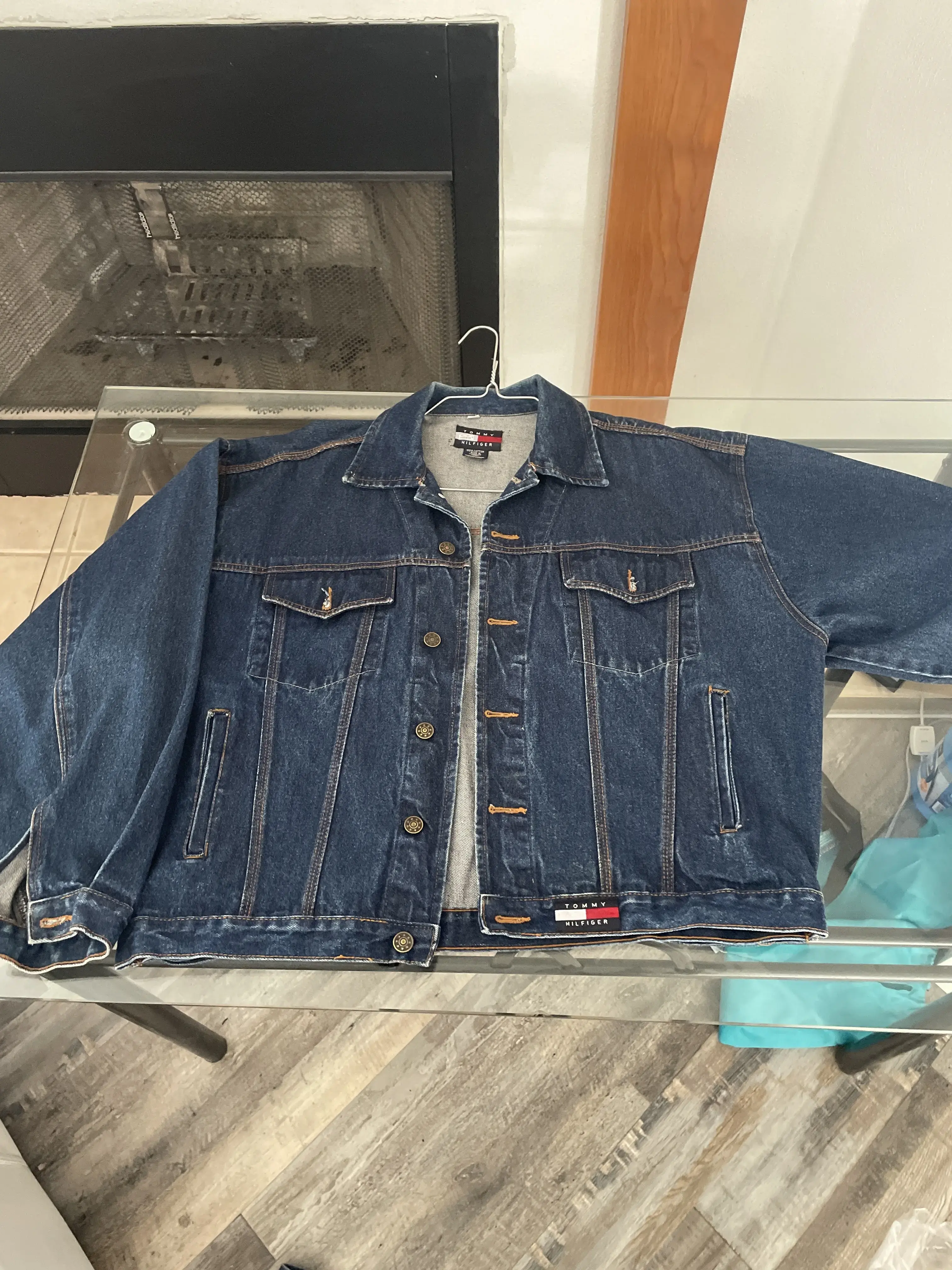 Apple Cleaners - Image 1