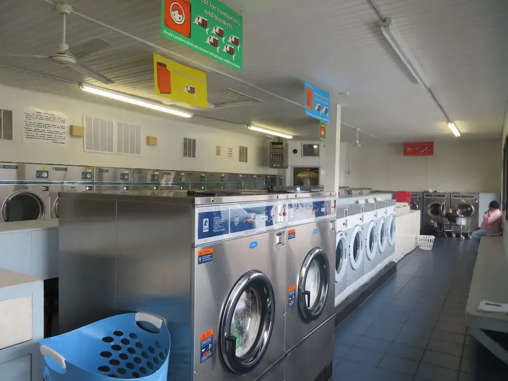 Appomattox Laundry Land Laundromat - Image 1