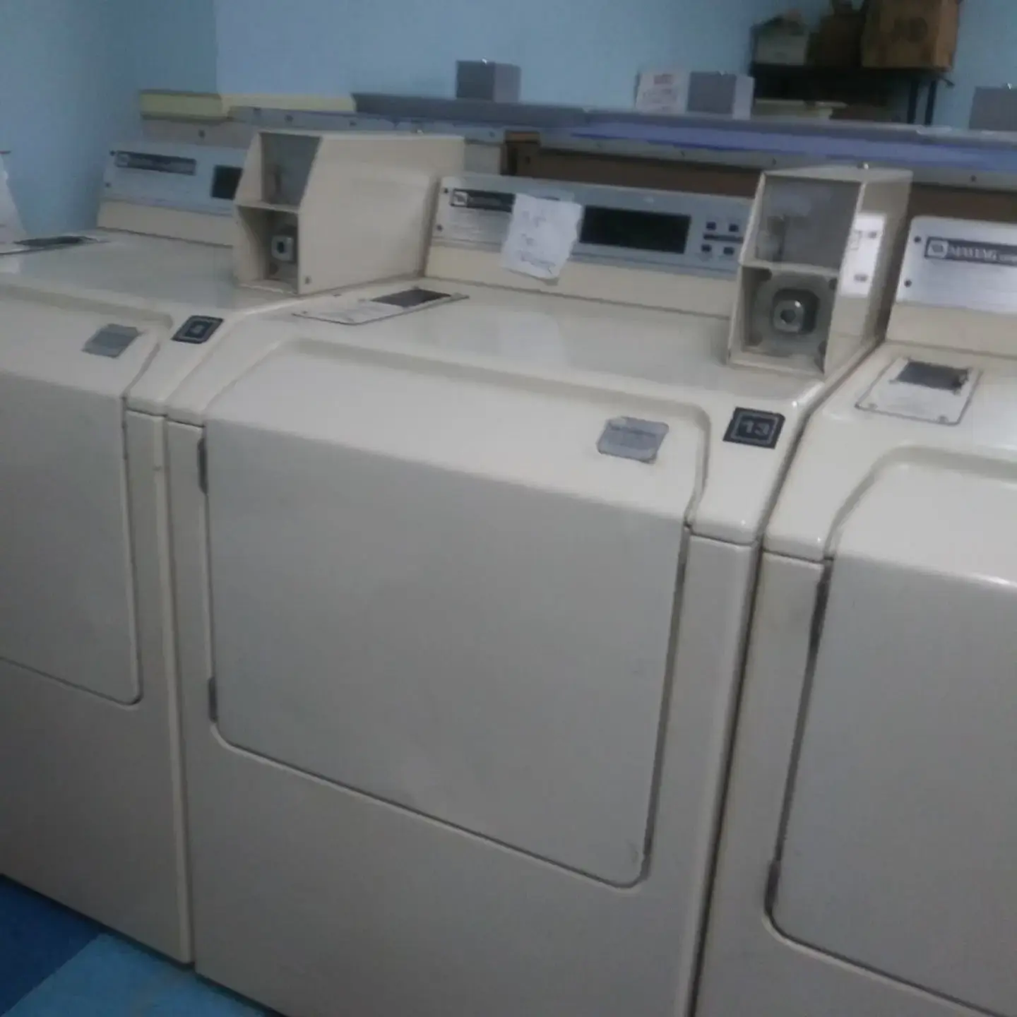 Aqua Clean Coin Laundry & Dry Cleaners thumbnail 5