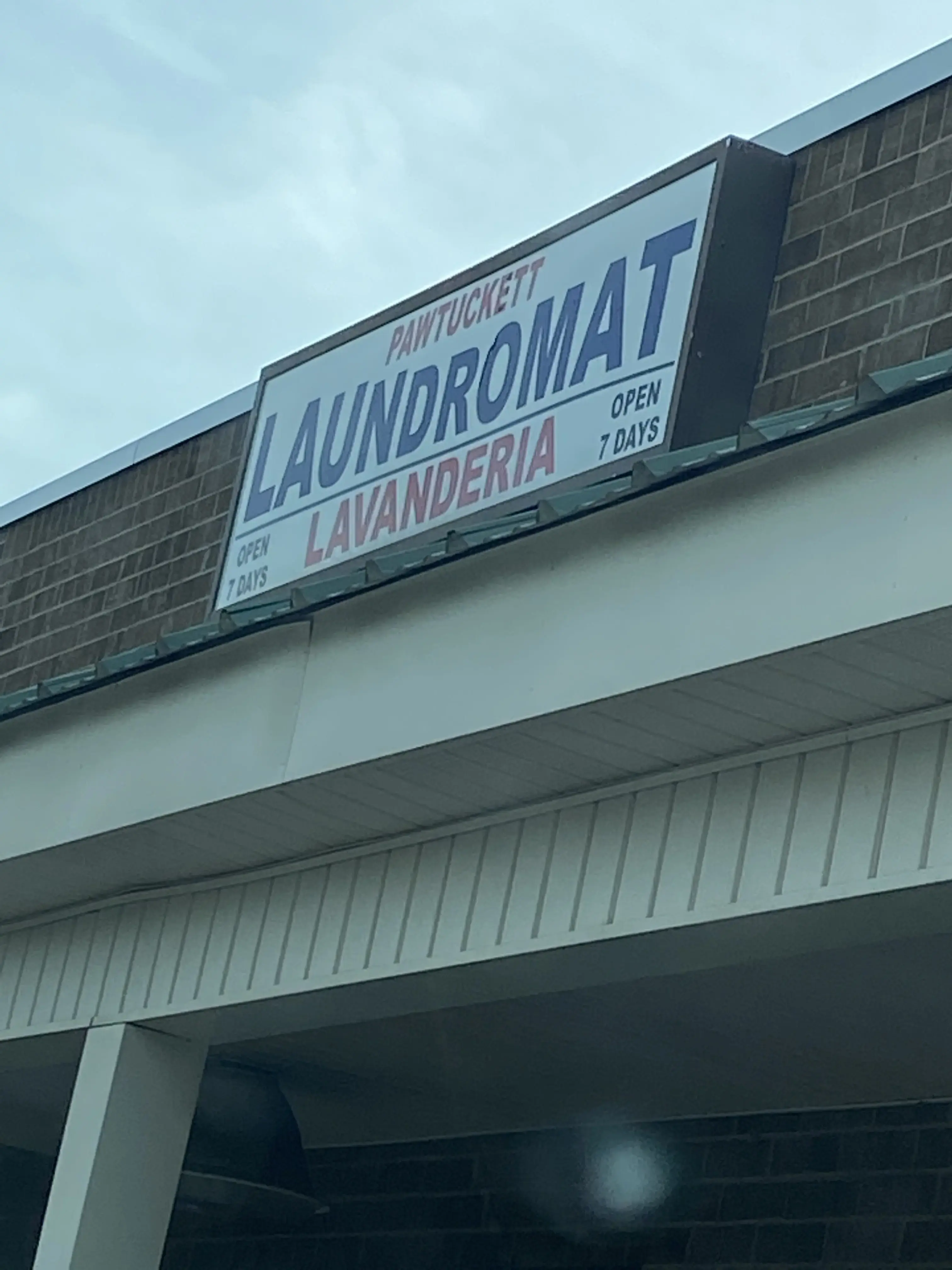 Aqua Clean Laundromat - Image 4