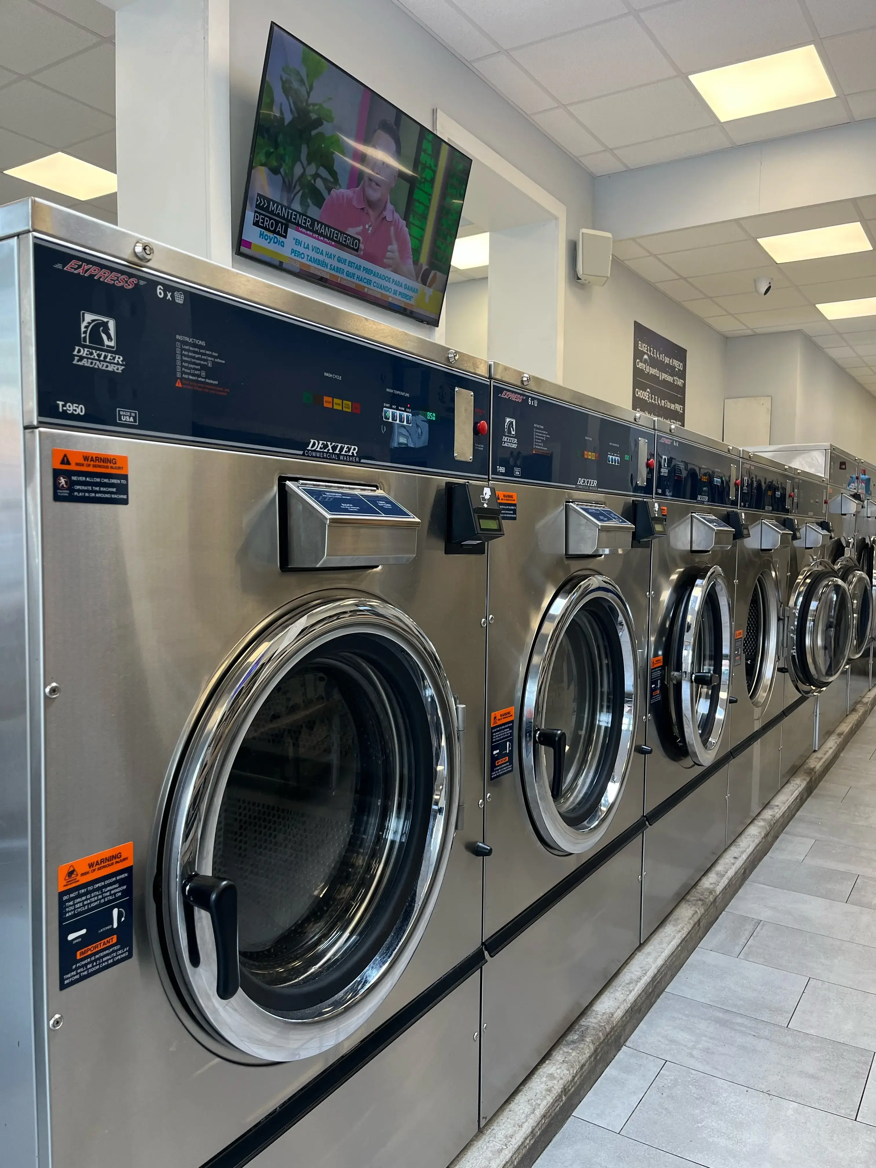 Aqua Laundromat - Image 13