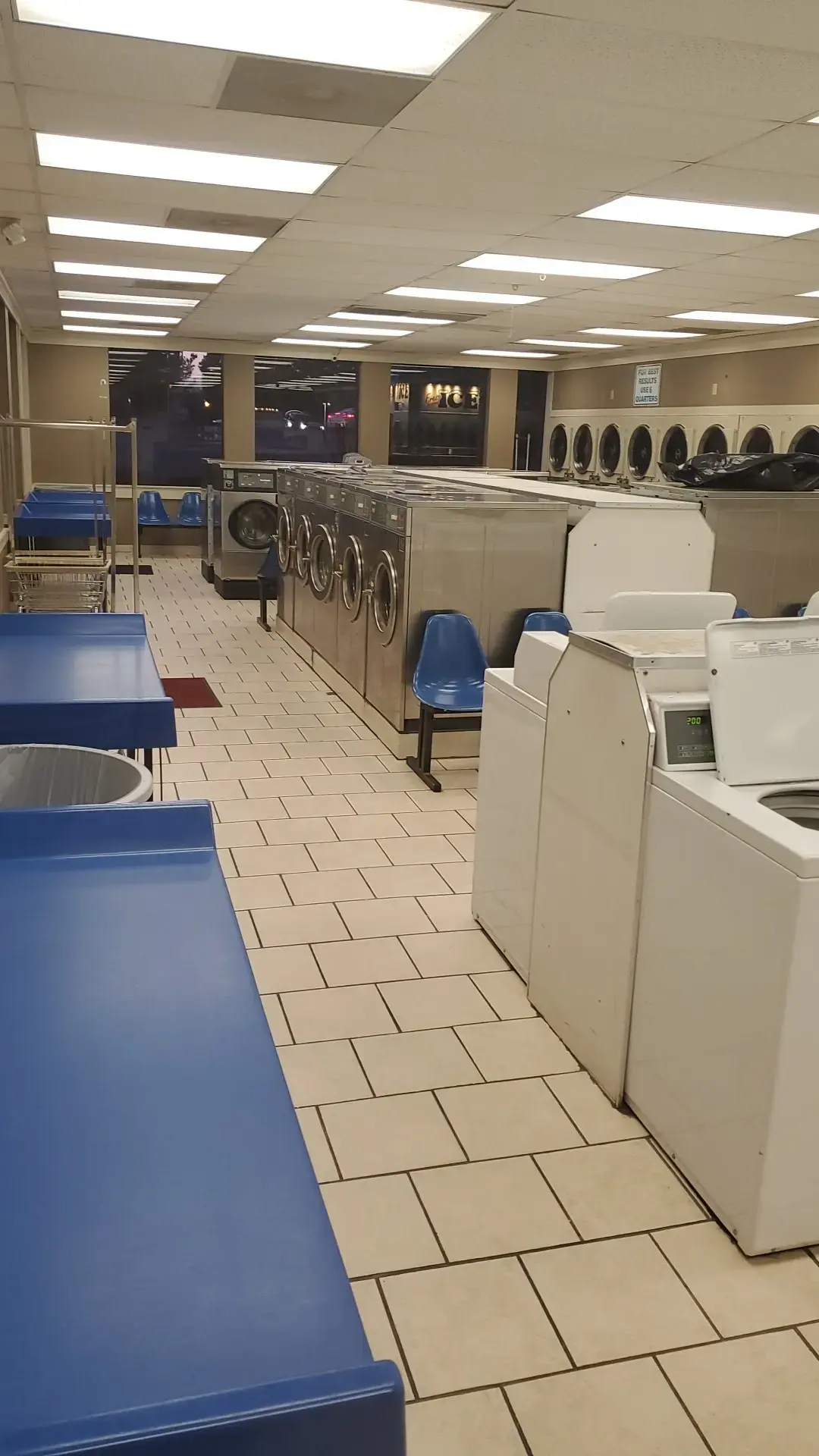 Aqua Wash Coin Laundry - Image 11