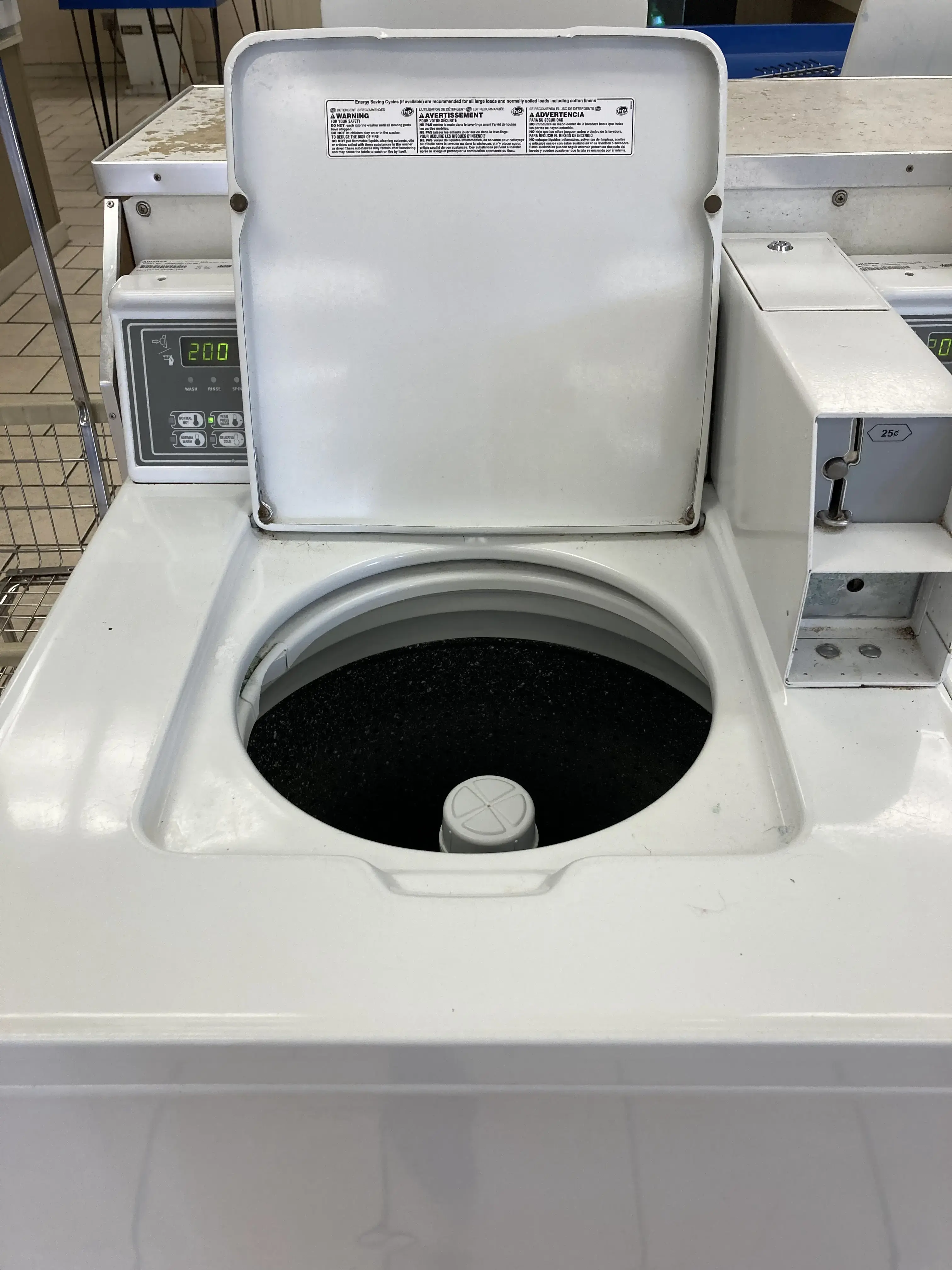Aqua Wash Coin Laundry - Image 15