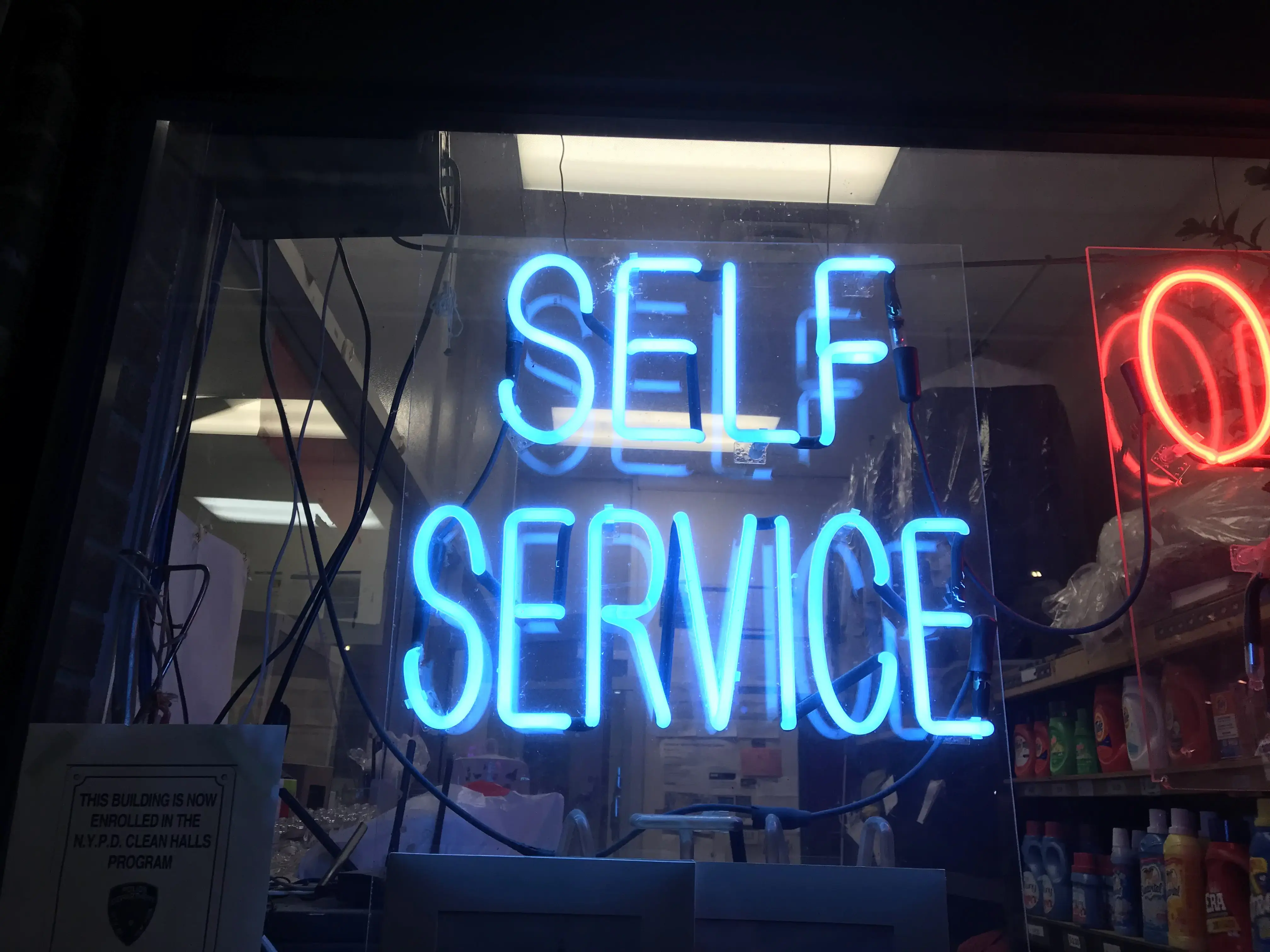 Aqualava Laundromat thumbnail 5