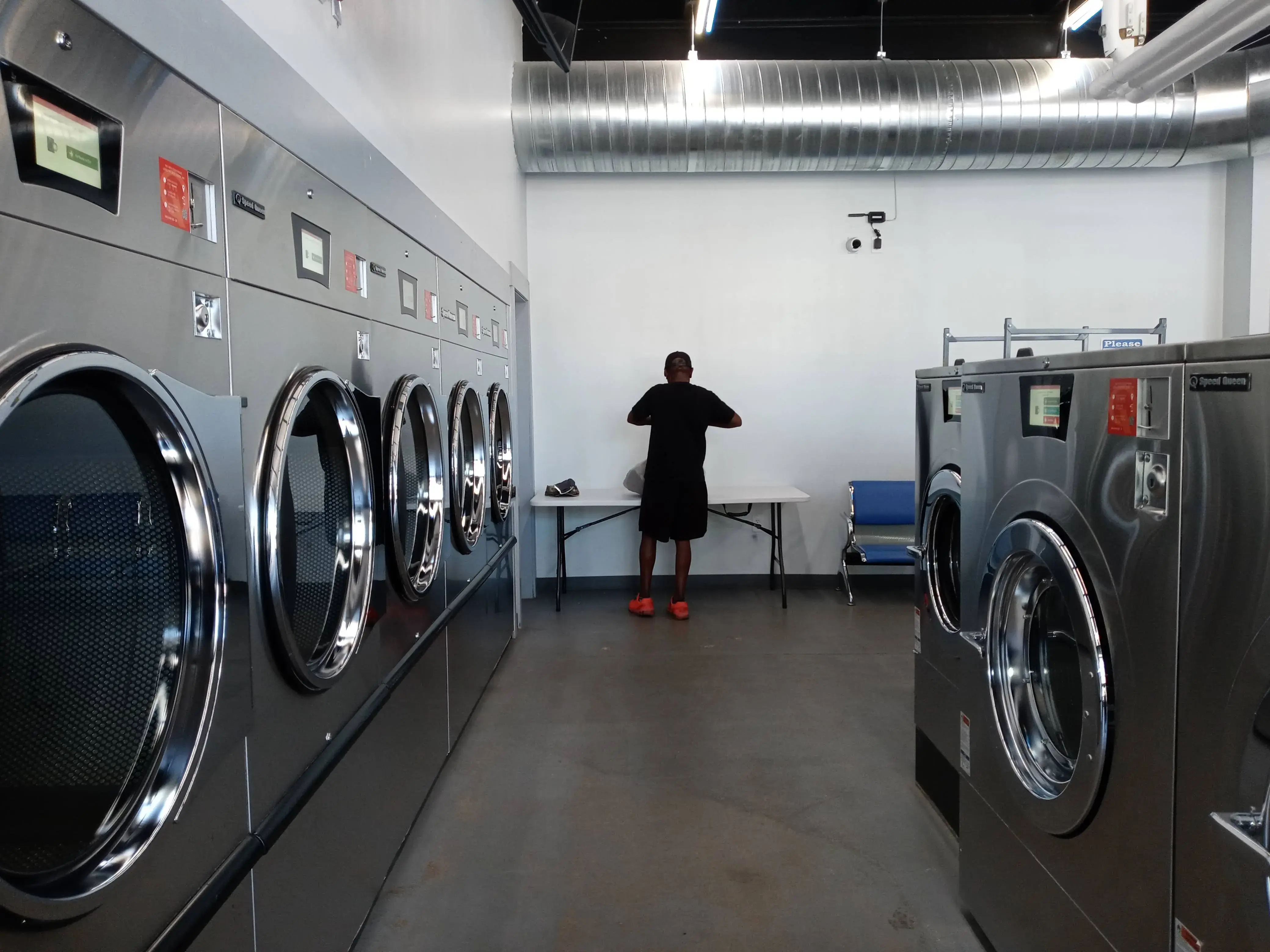 Aquamarine Coin & Commercial Laundry - Image 15