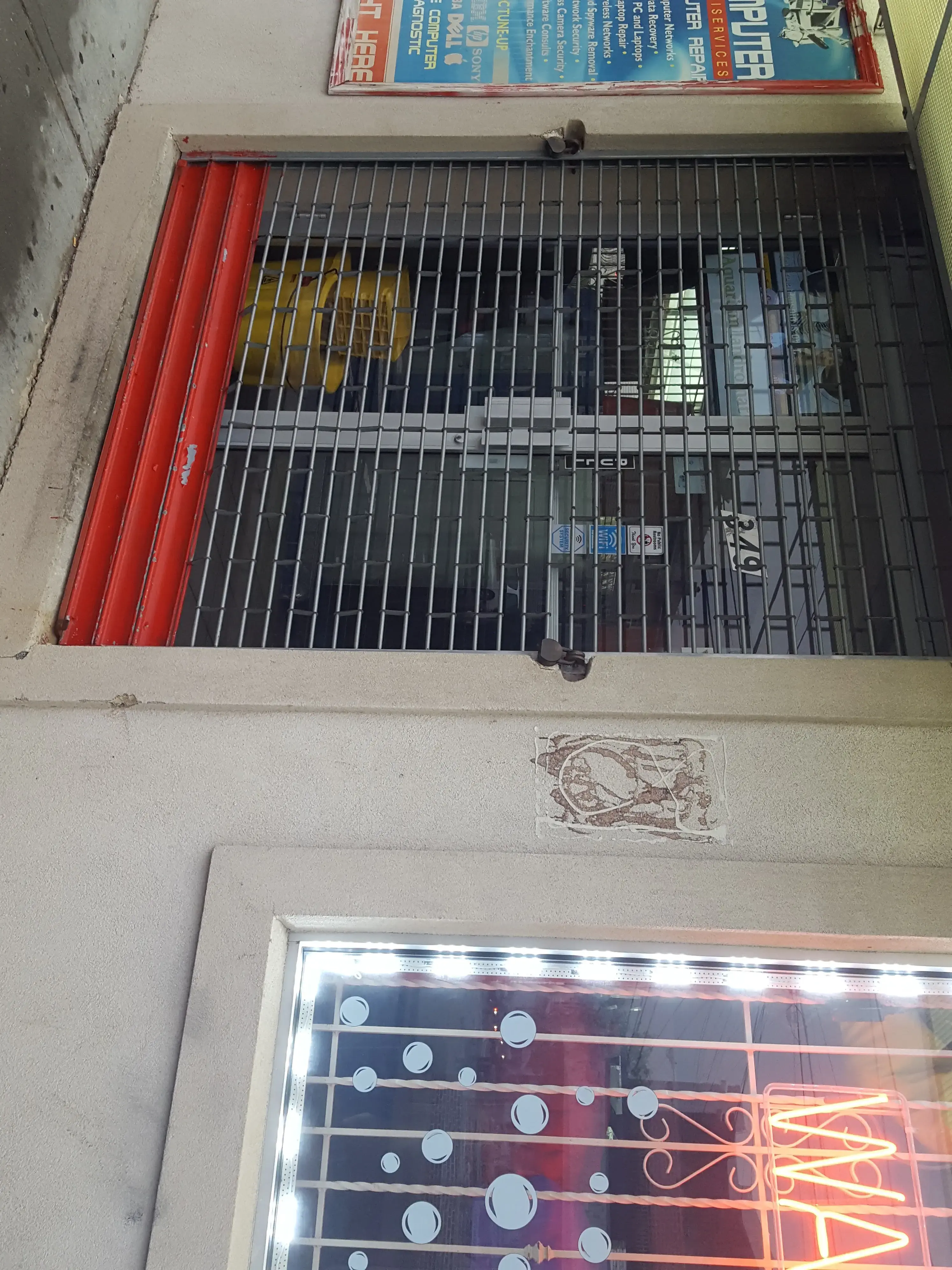 Aquarium Laundromat & cleaners # 2 thumbnail 9