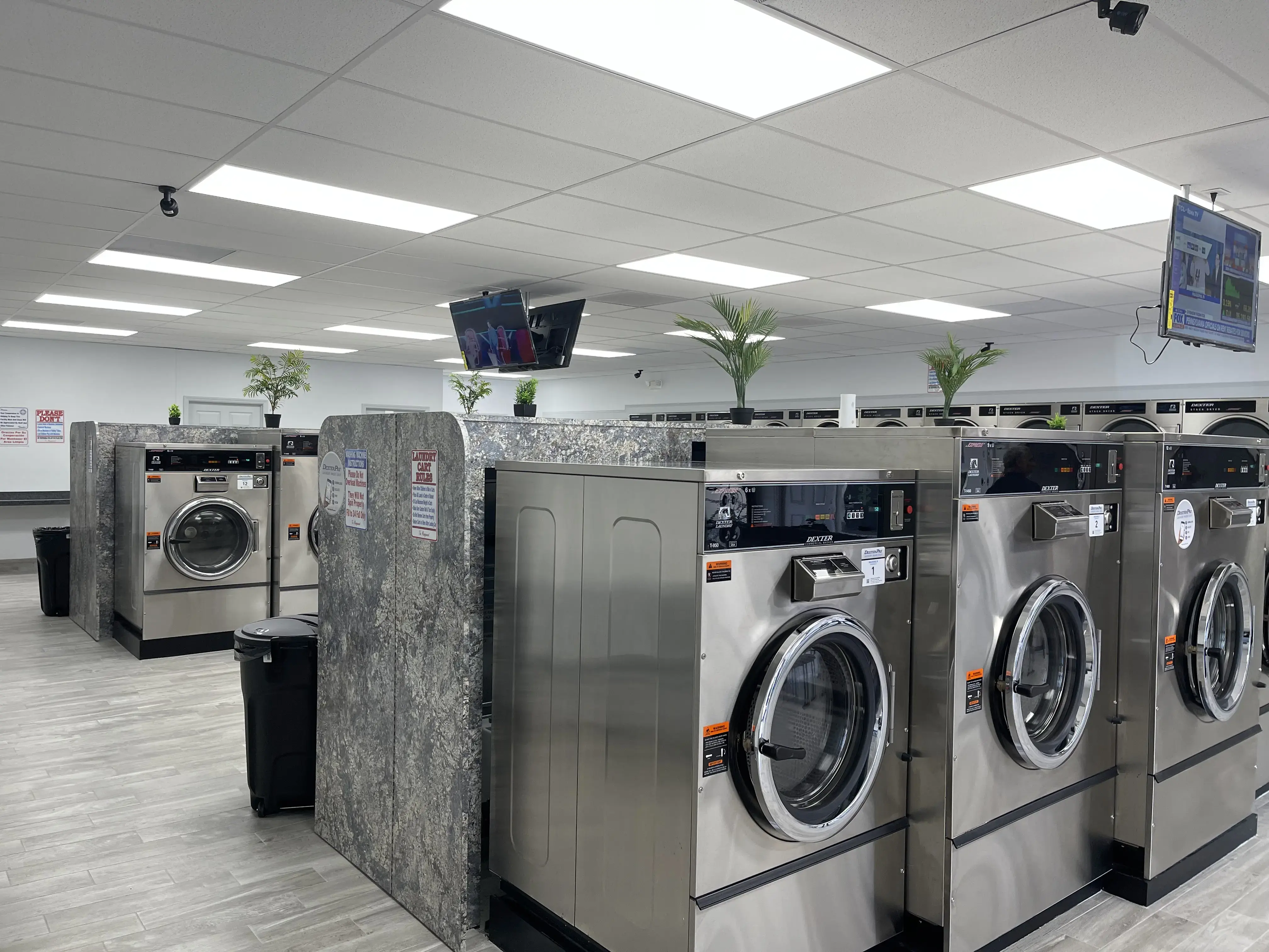 A&R Laundromat - Image 19