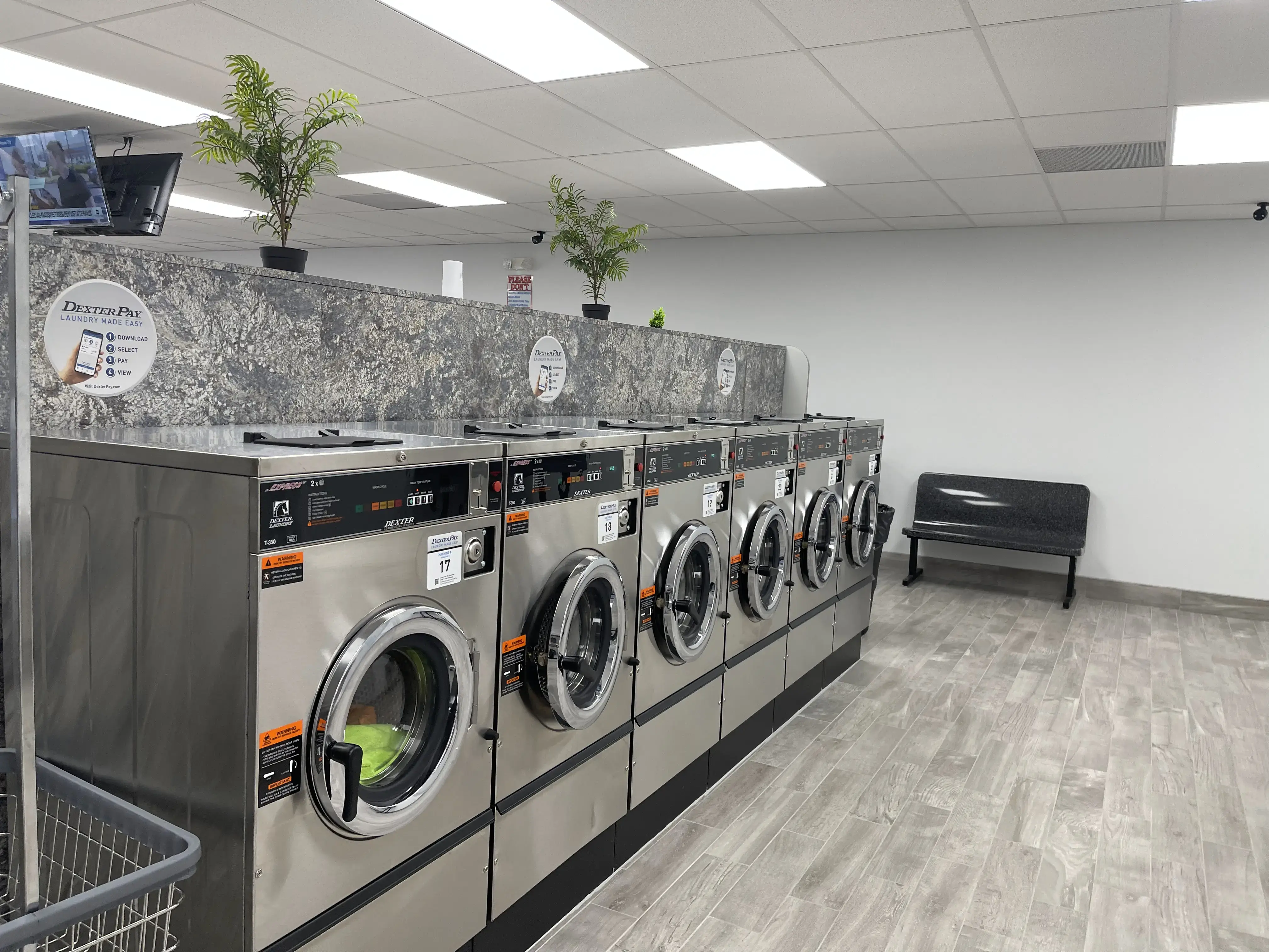 A&R Laundromat thumbnail 18