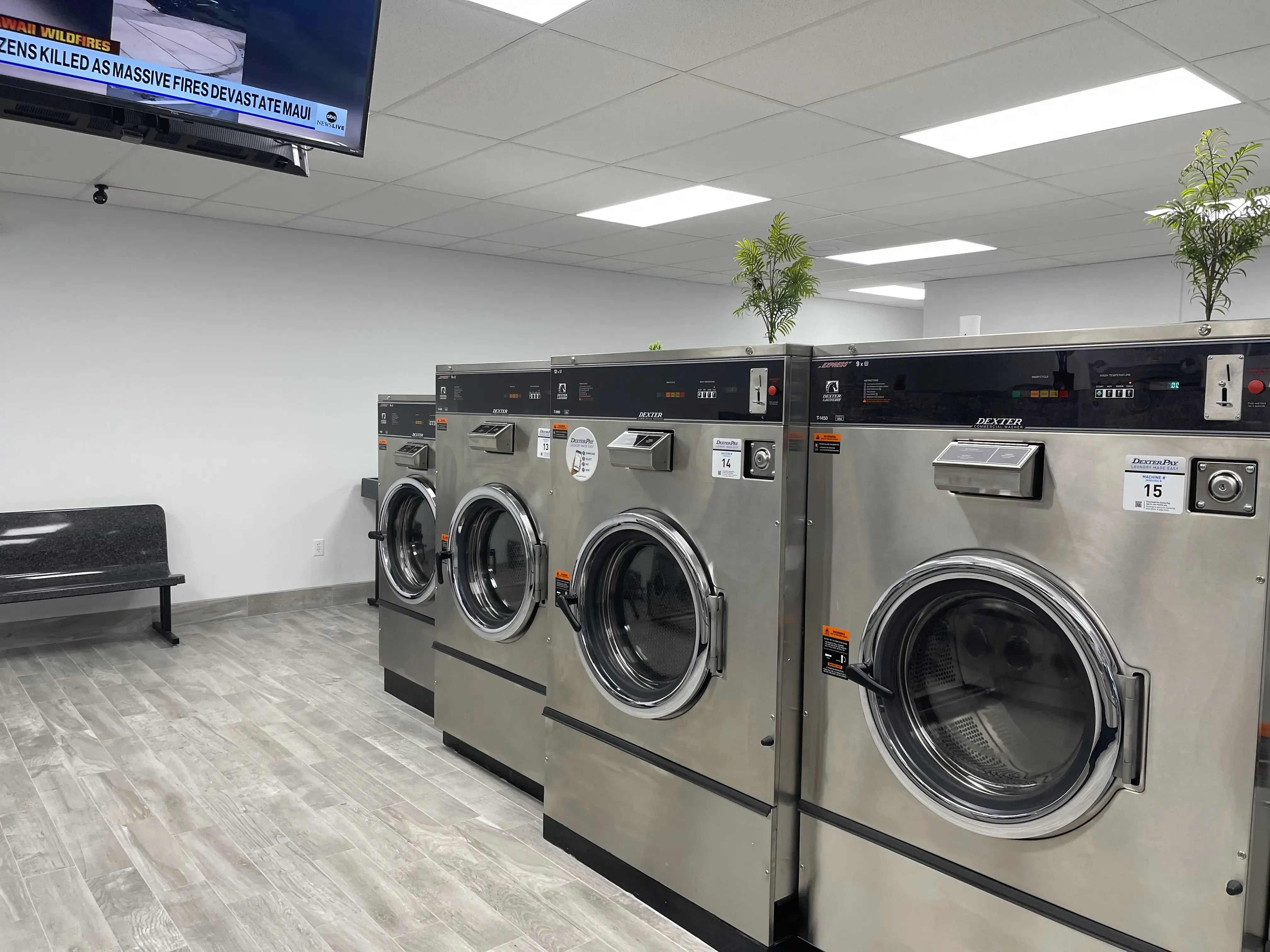 A&R Laundromat - Image 20