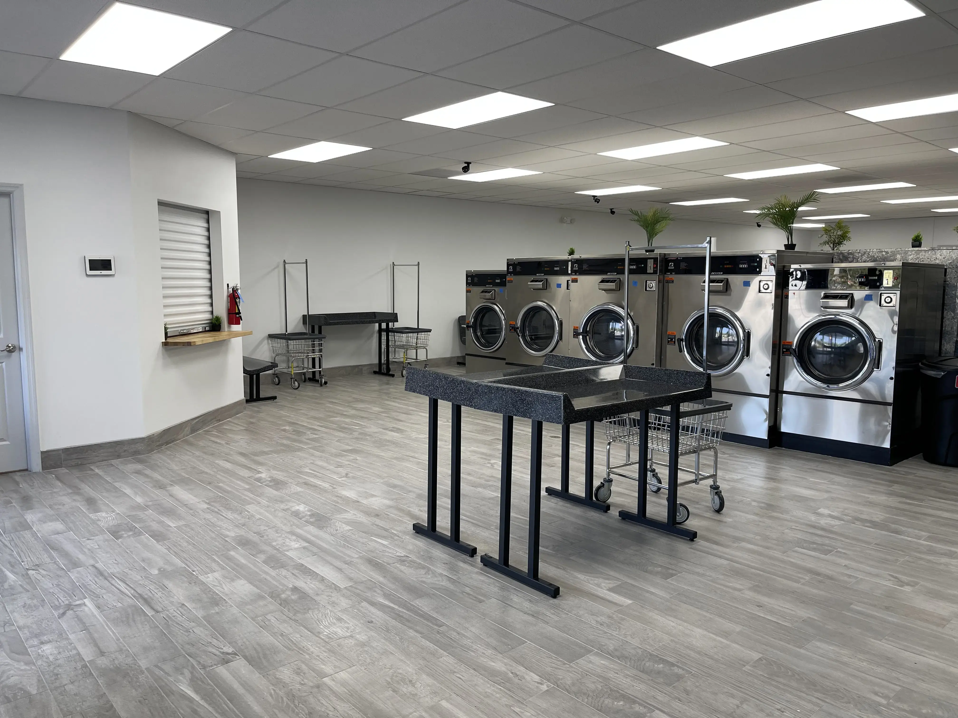 A&R Laundromat thumbnail 14