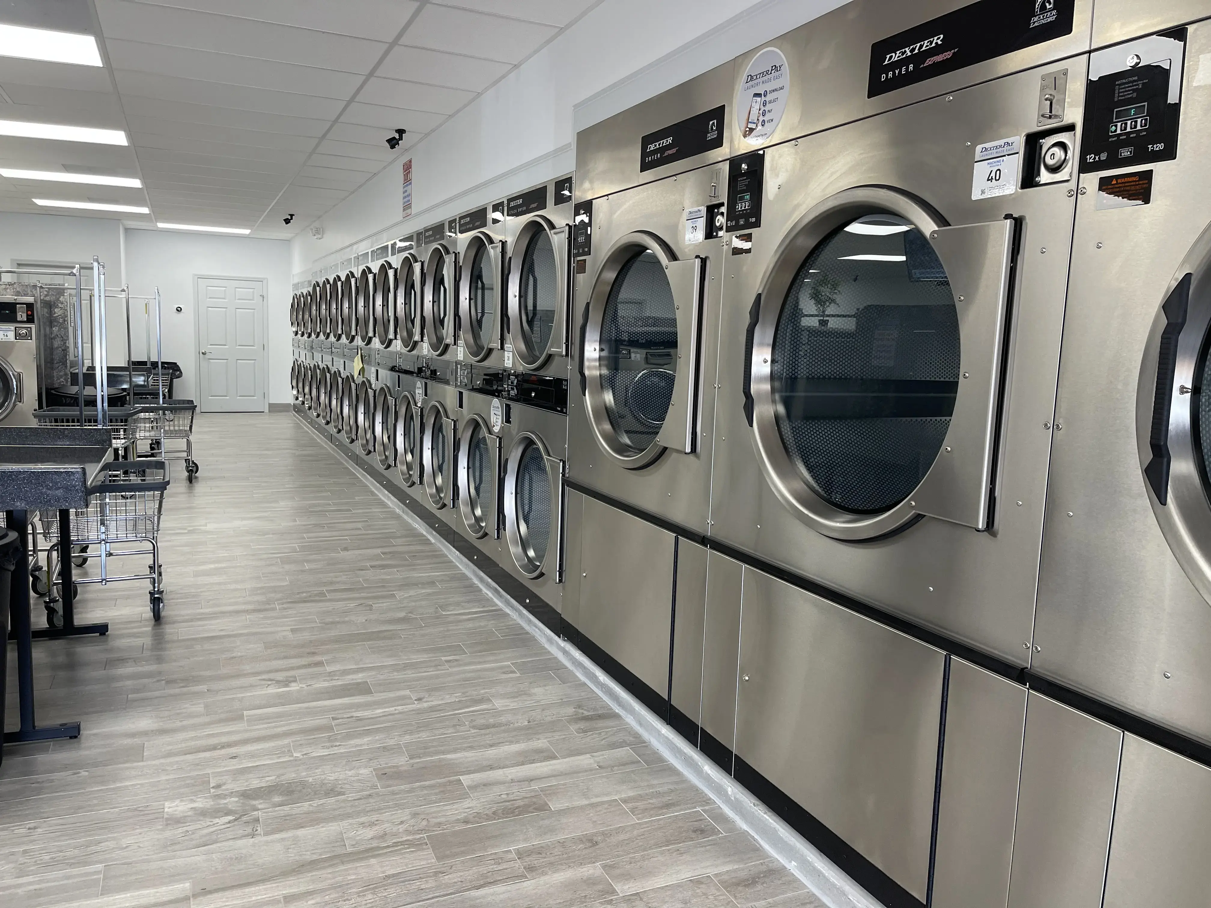 A&R Laundromat thumbnail 15