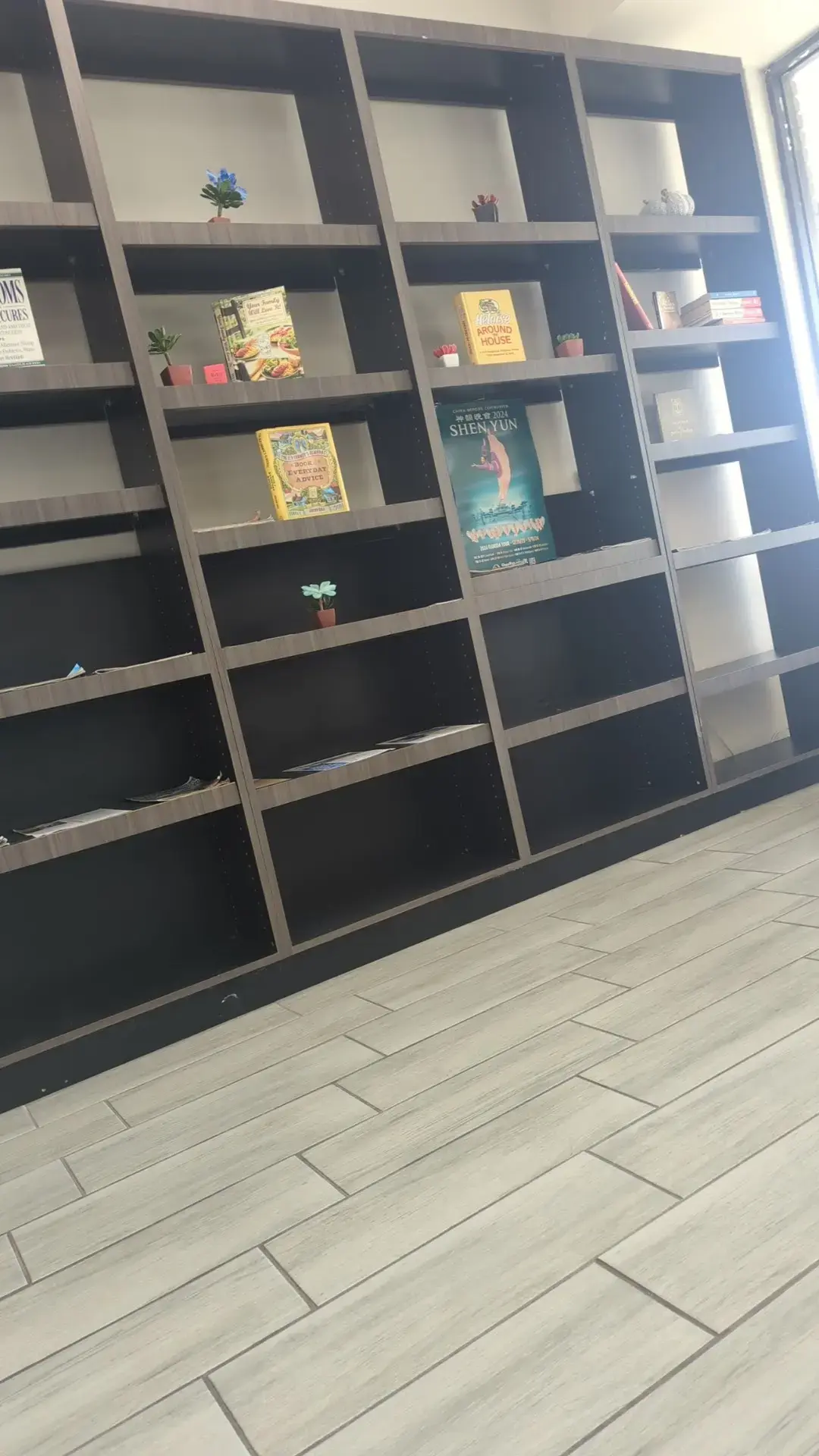 A&R Laundromat - Image 7