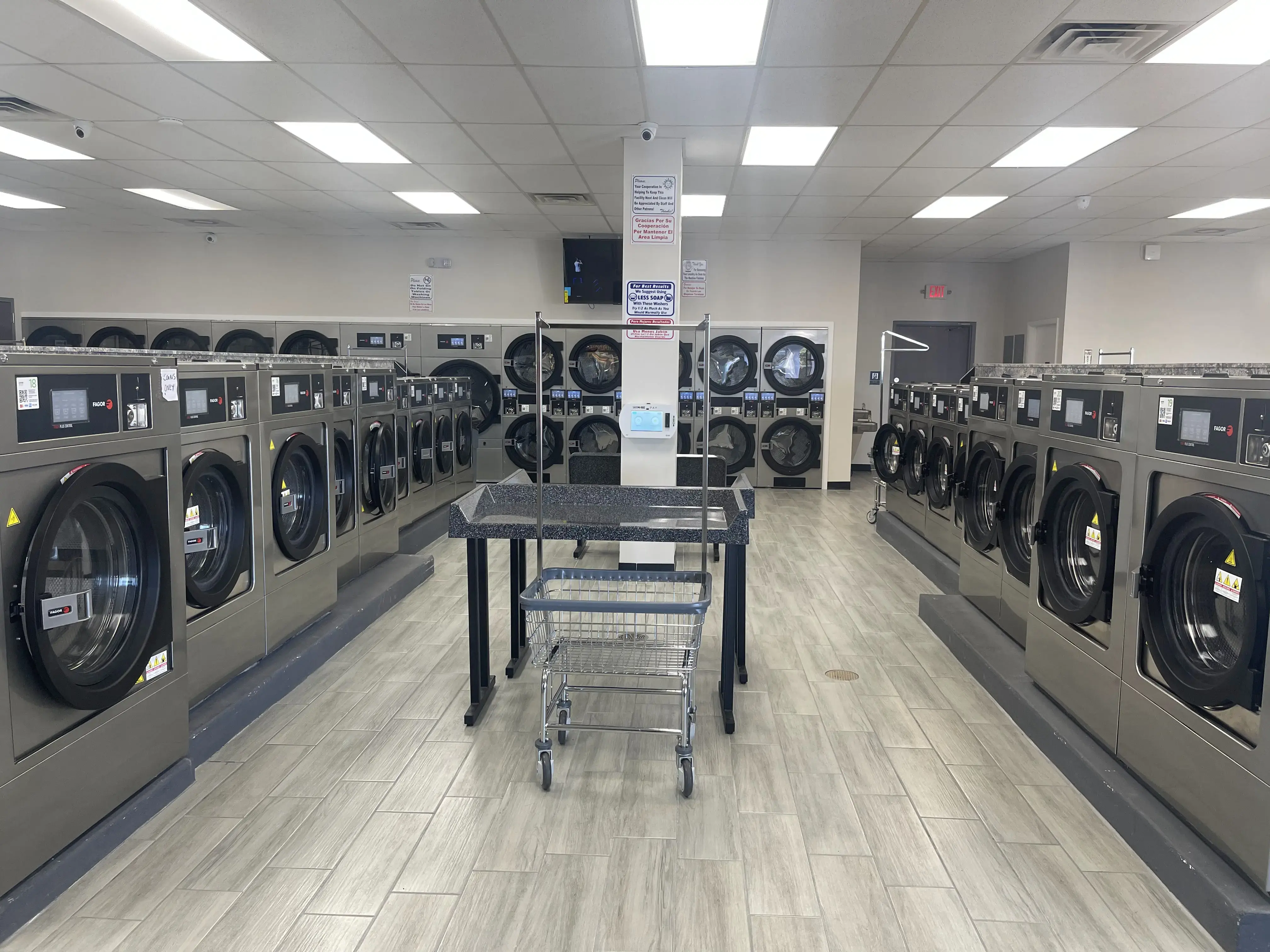 A&R Laundromat thumbnail 18