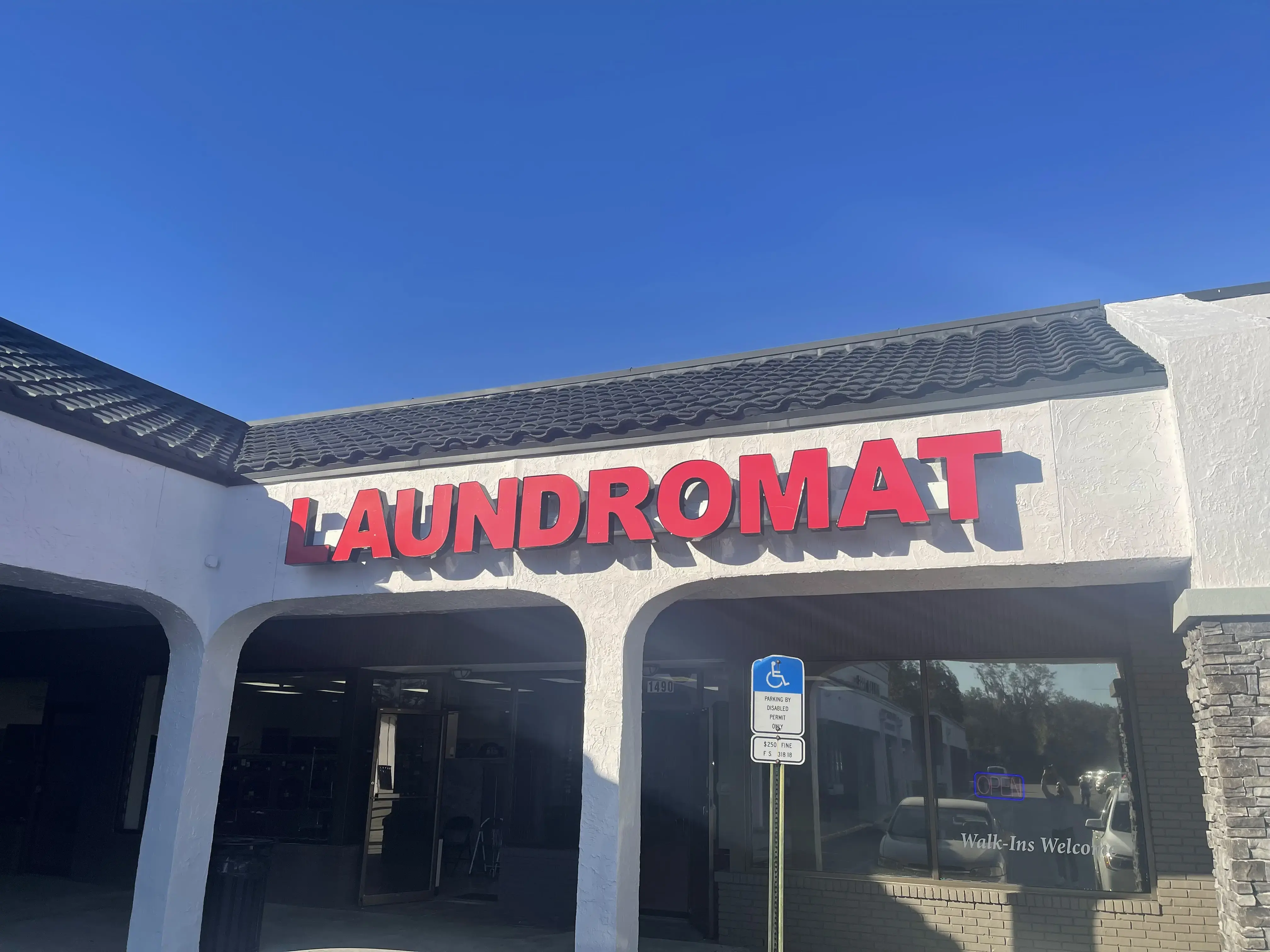 A&R Laundromat - Image 2