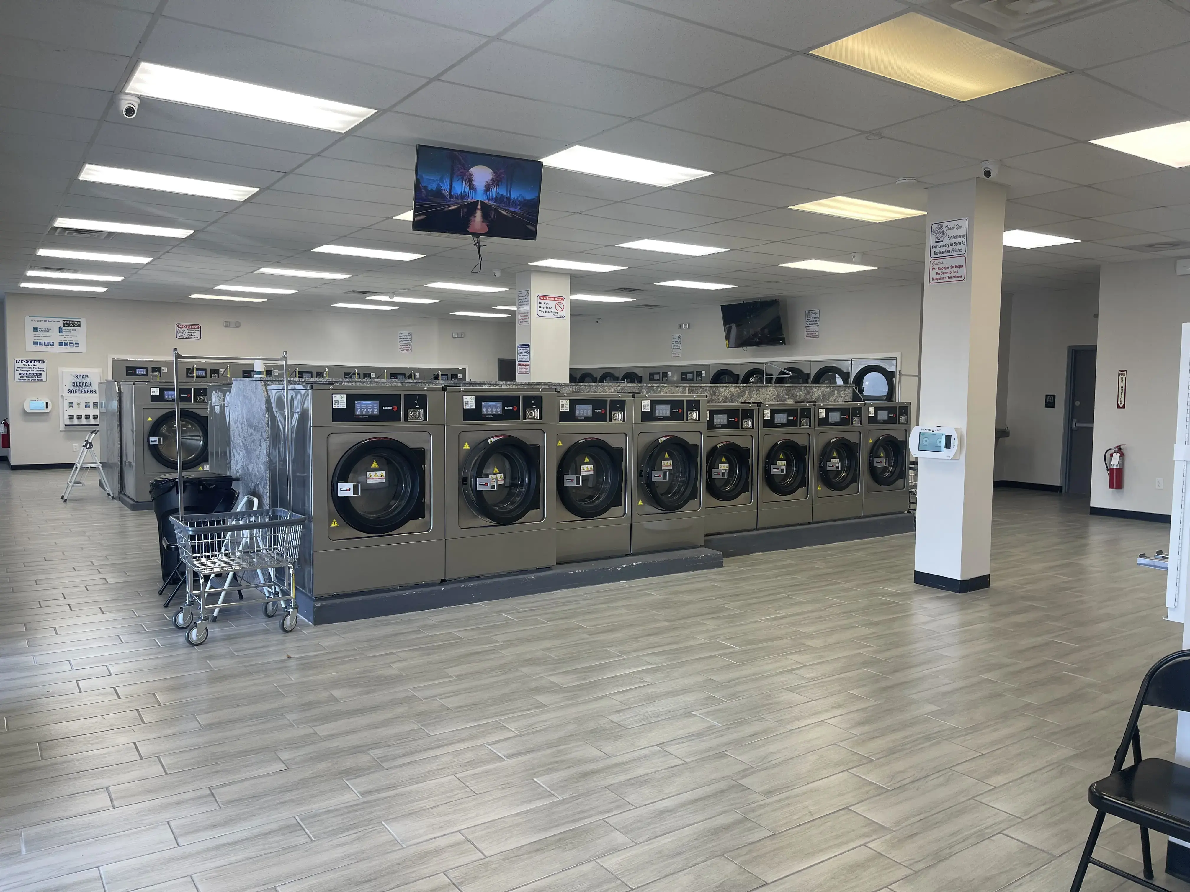 A&R Laundromat thumbnail 16