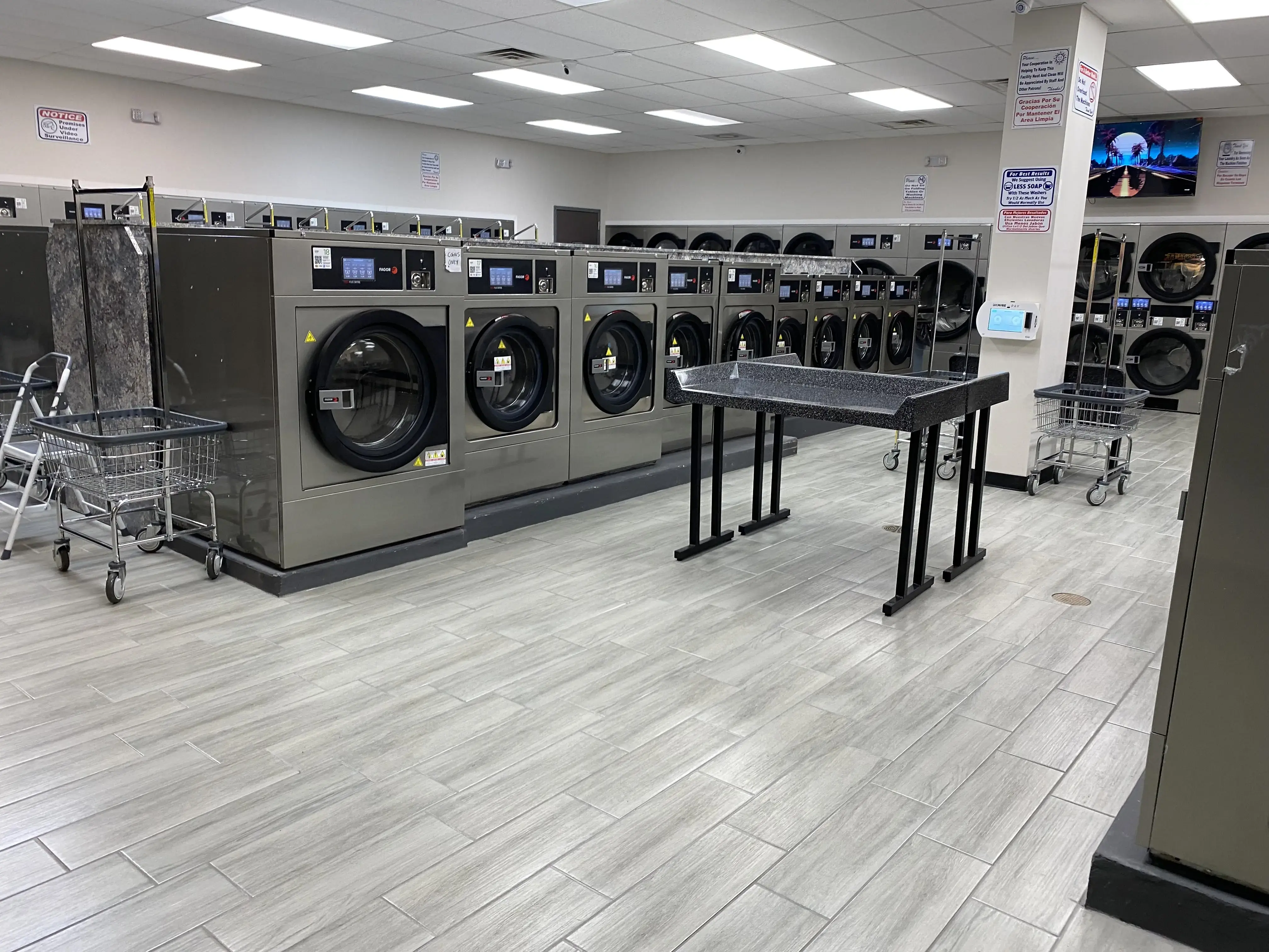 A&R Laundromat thumbnail 17