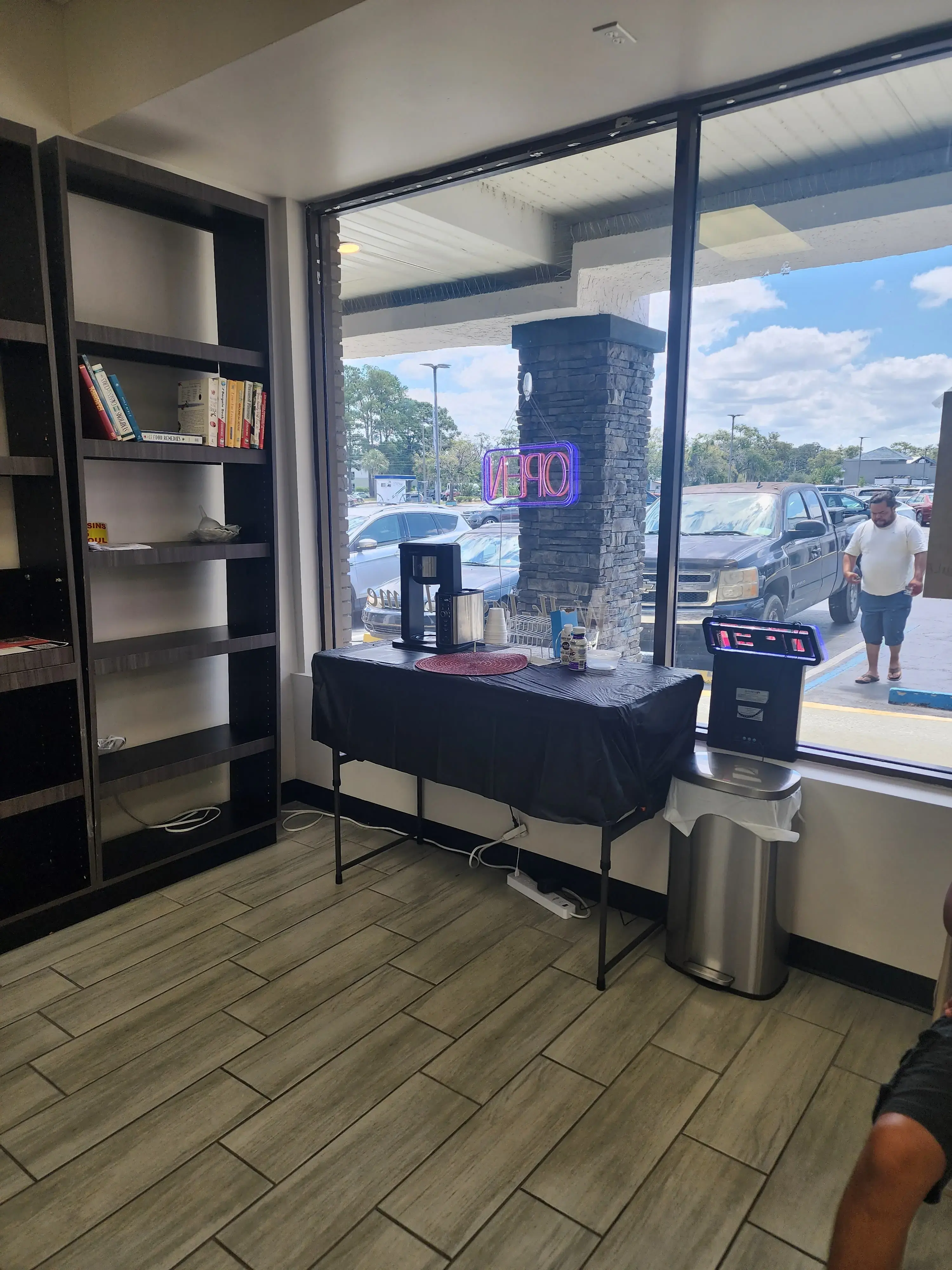 A&R Laundromat - Image 8