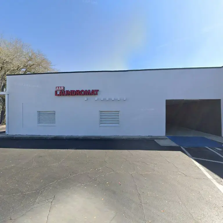 A&R Laundromat - Image 19