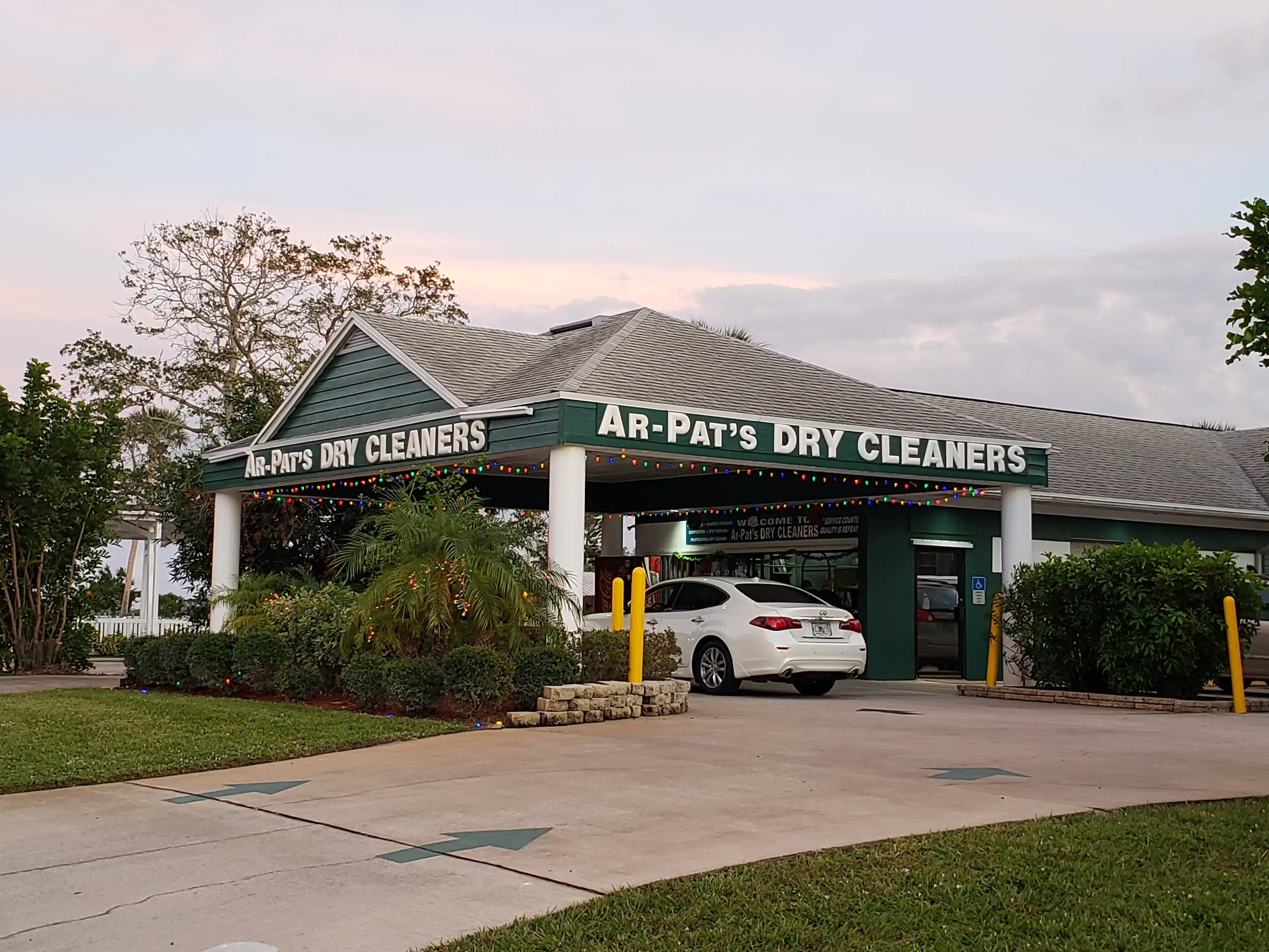 Ar-Pat's Dry Cleaners - Image 1