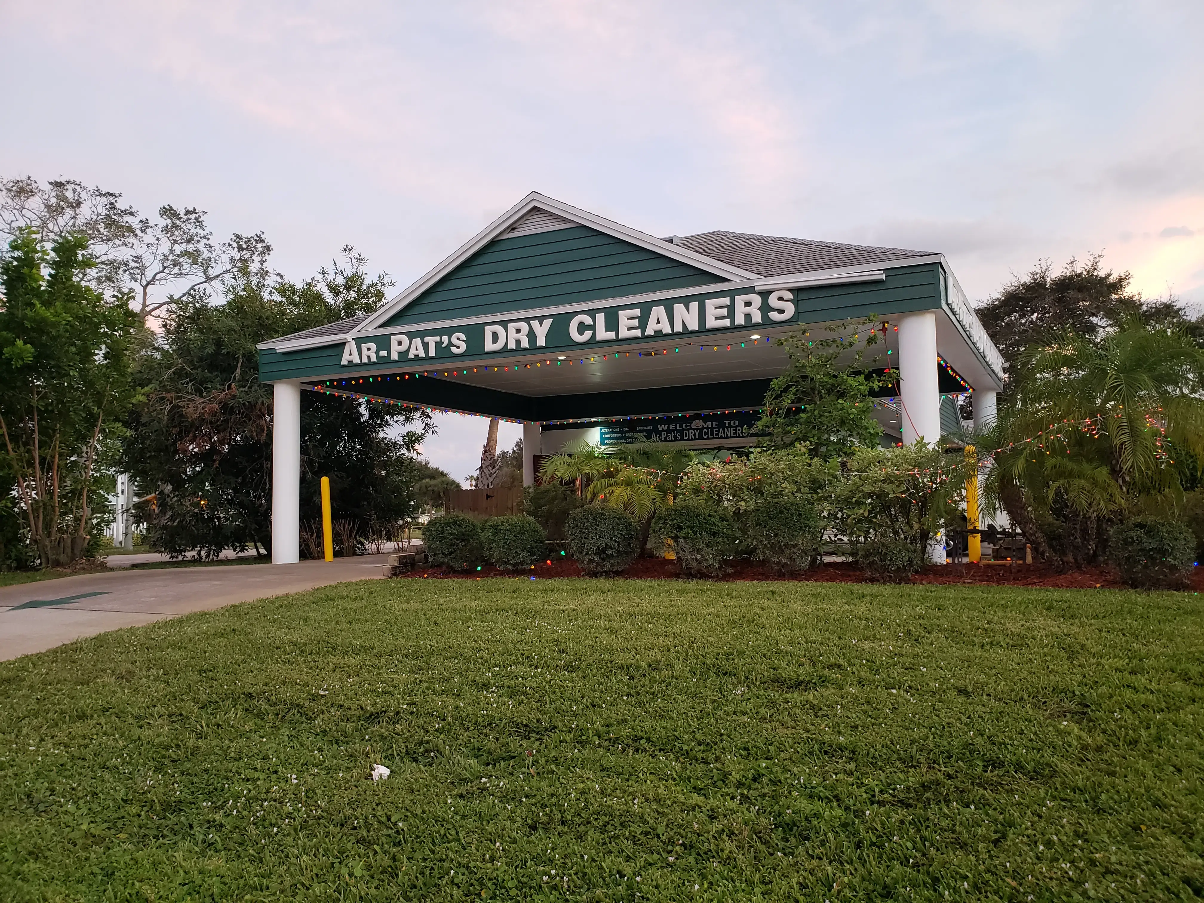Ar-Pat's Dry Cleaners thumbnail 3