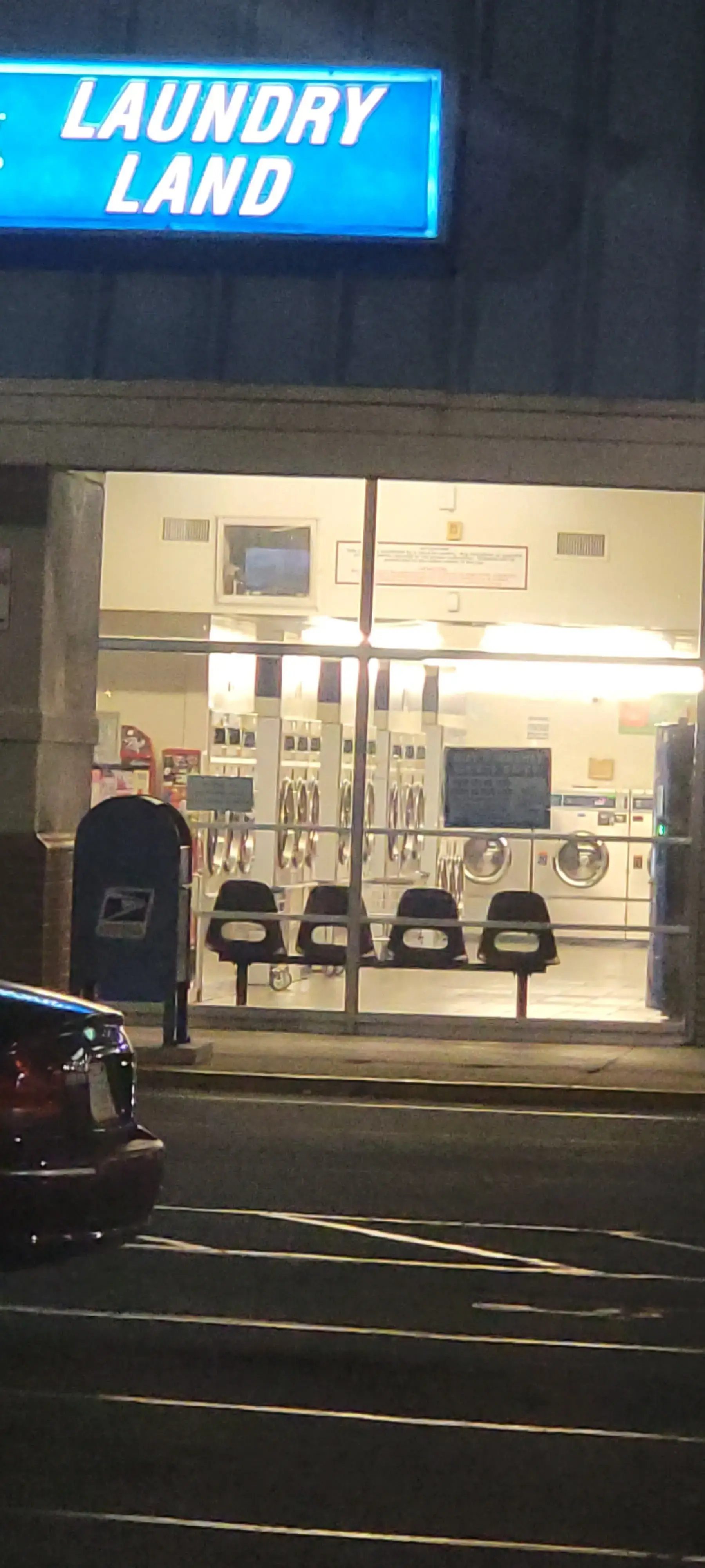 Aragona Laundry Land Laundromat thumbnail 5