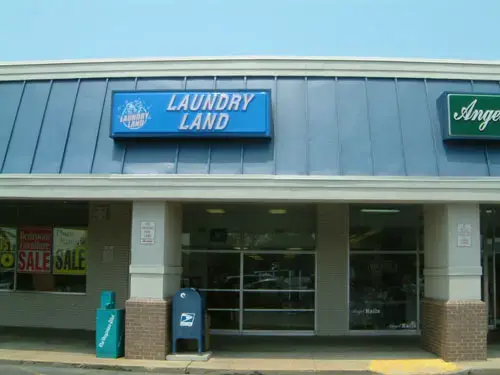 Aragona Laundry Land Laundromat thumbnail 2