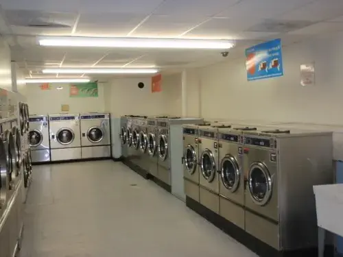 Aragona Laundry Land Laundromat - Image 1