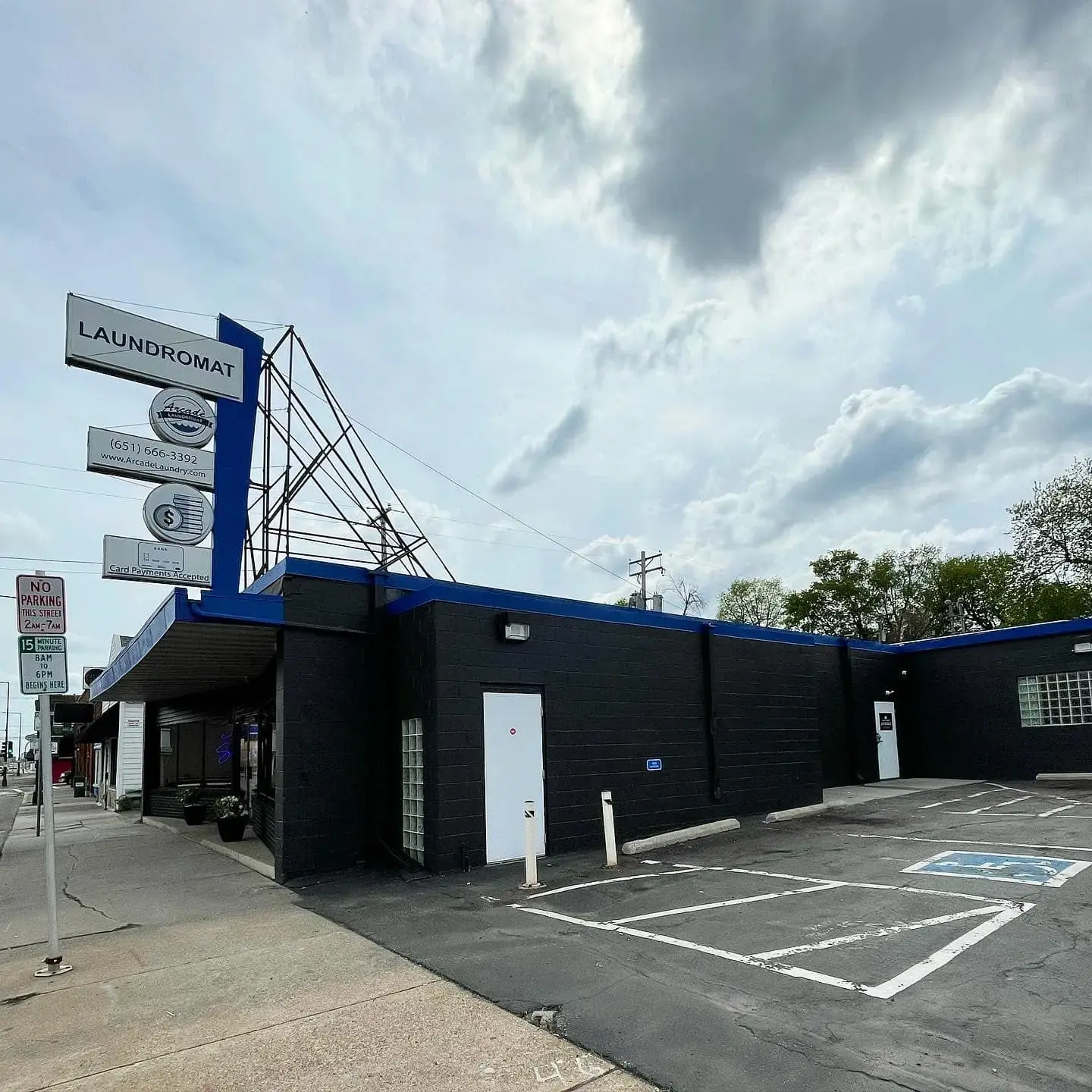 Arcade Laundromat - Image 5