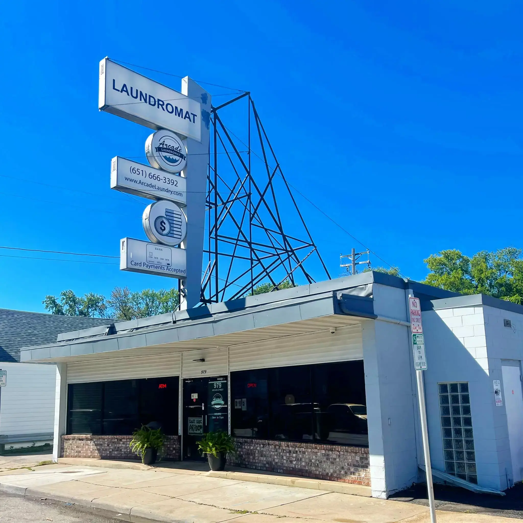 Arcade Laundromat - Image 9