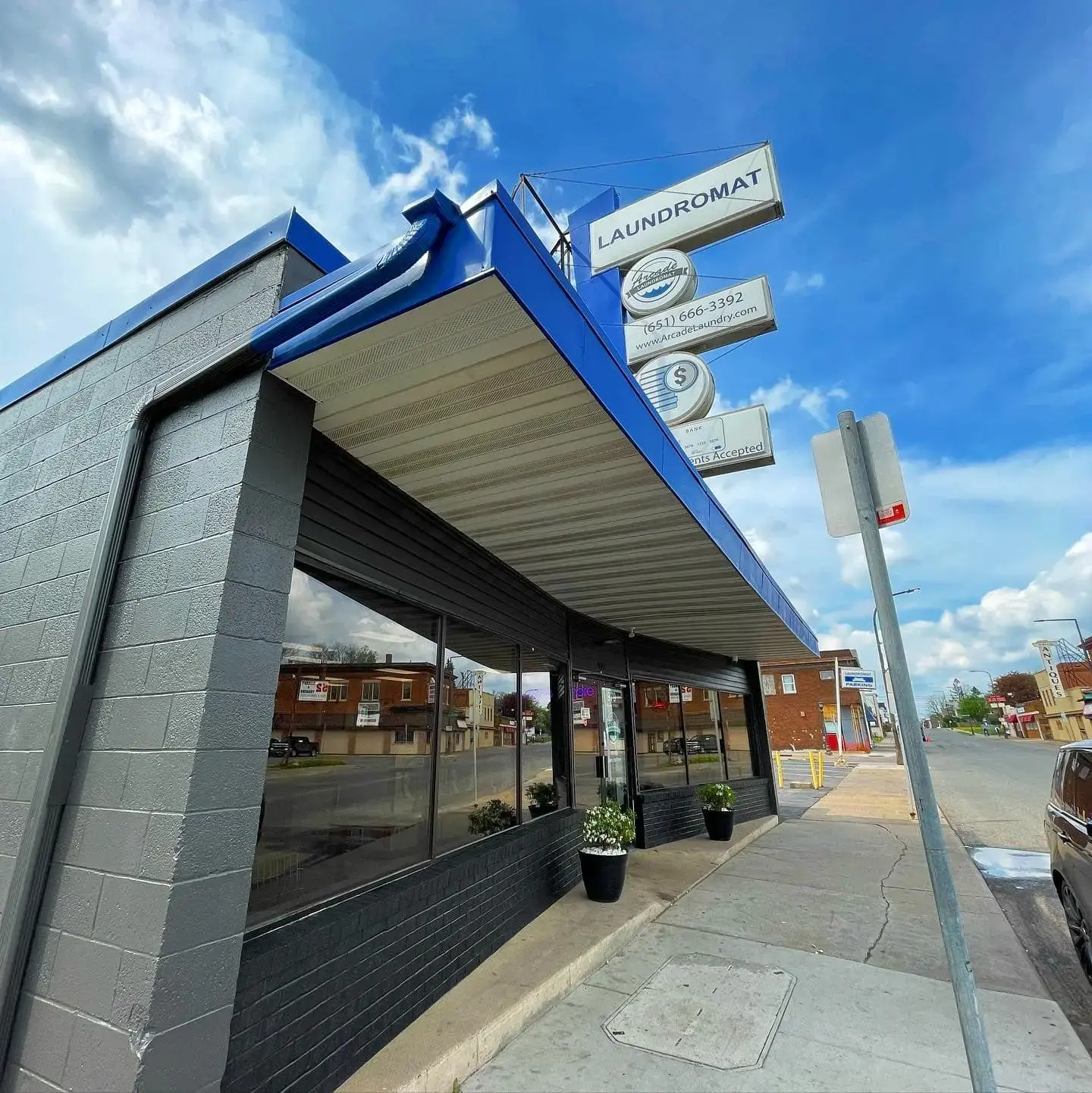 Arcade Laundromat - Image 6