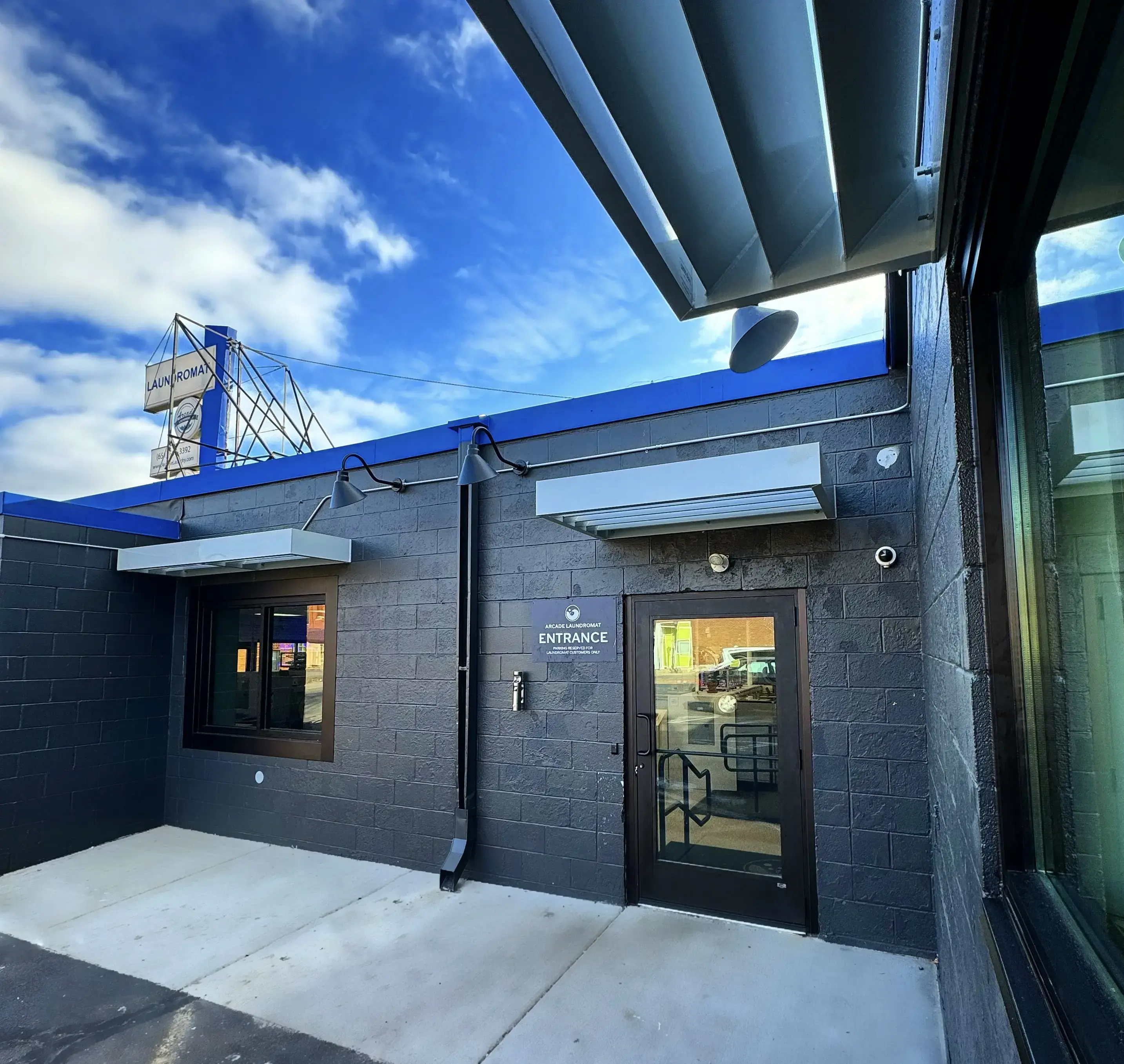 Arcade Laundromat - Image 8