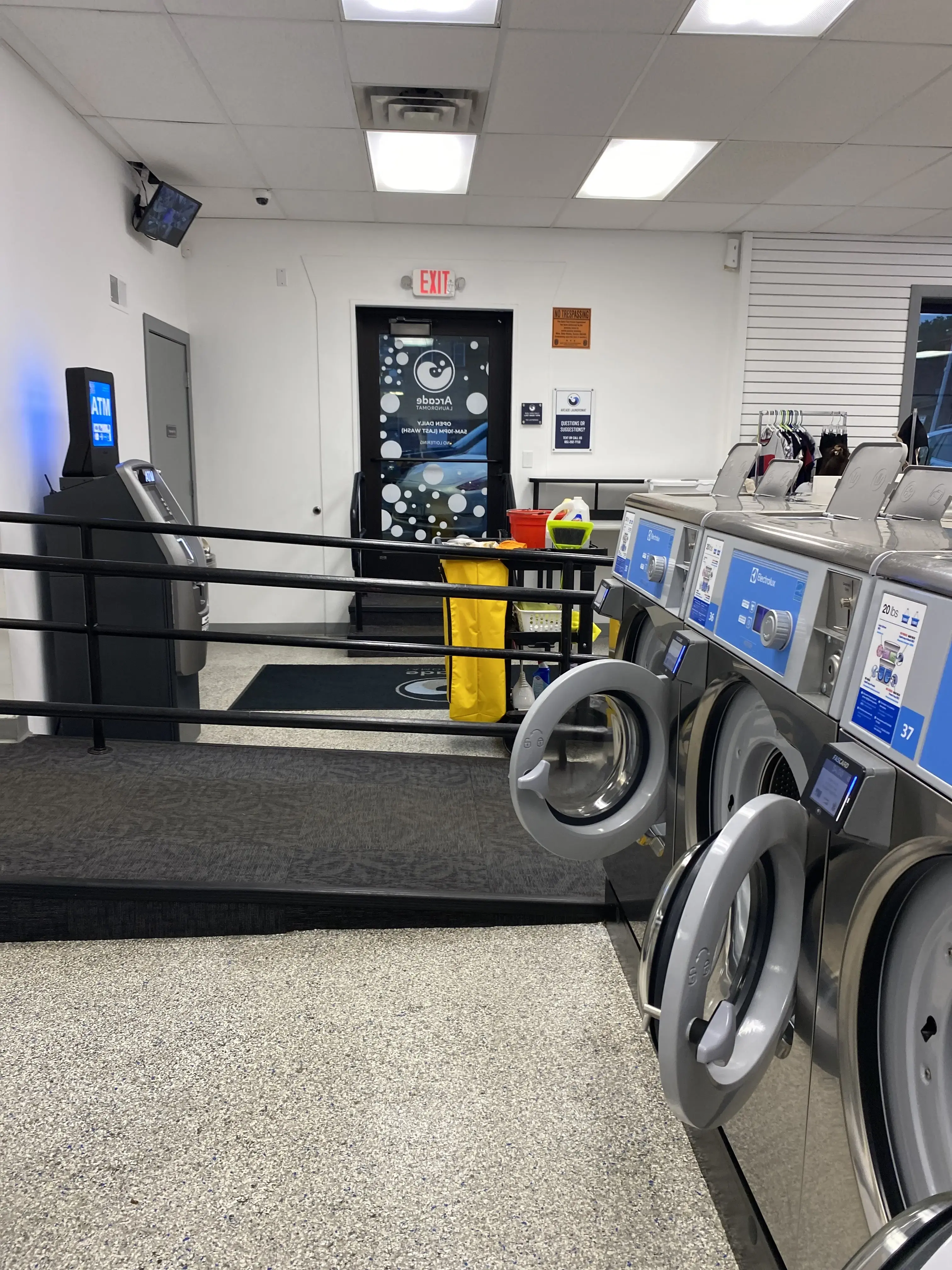 Arcade Laundromat thumbnail 16