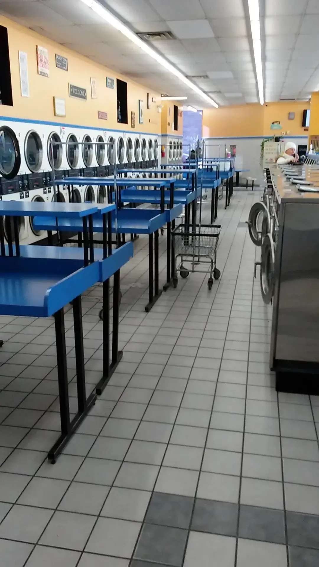 Archer & Central Coin Laundry - Image 5