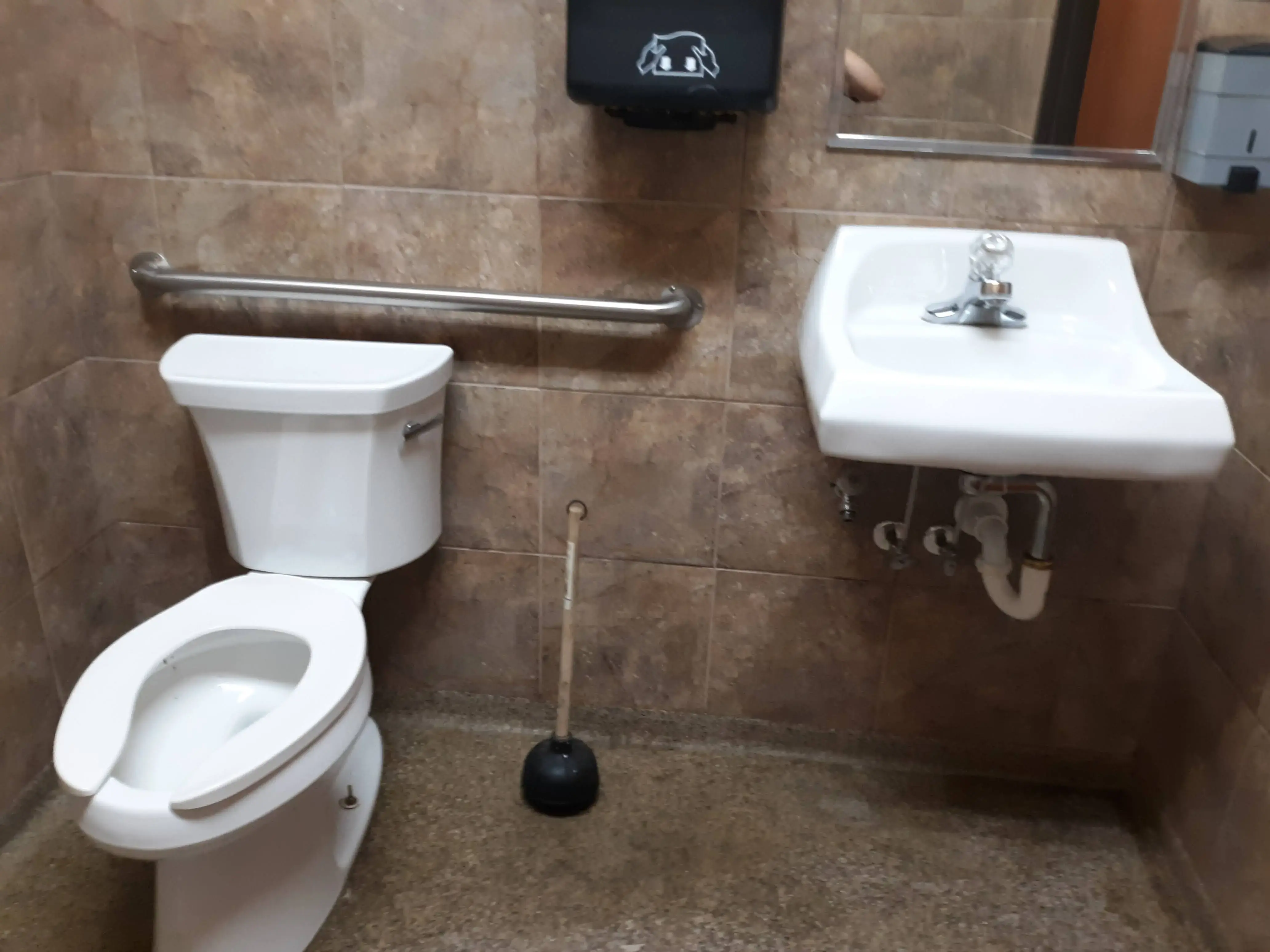 Armuchee Laundry - Image 8