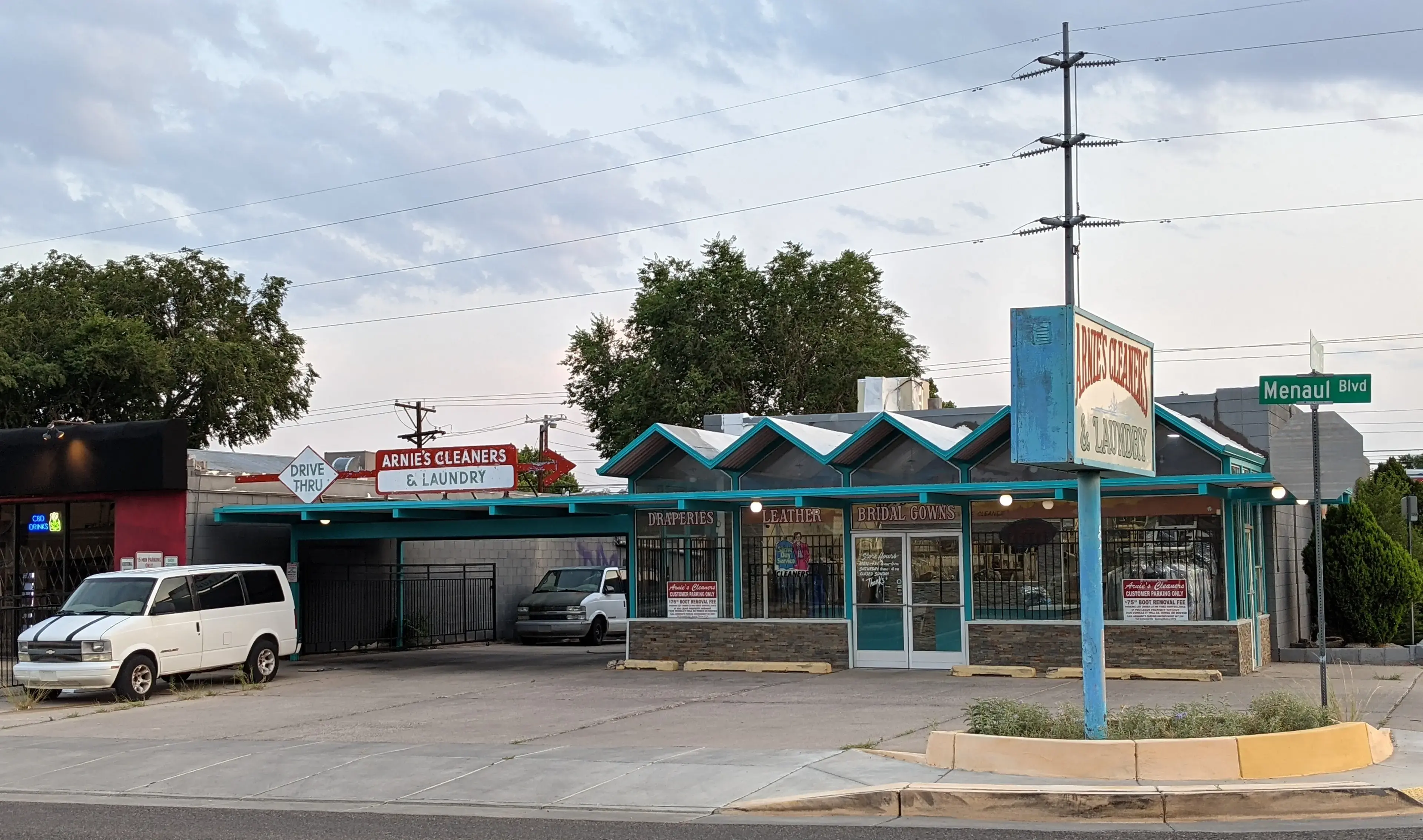 Arnie's Cleaners - Image 13