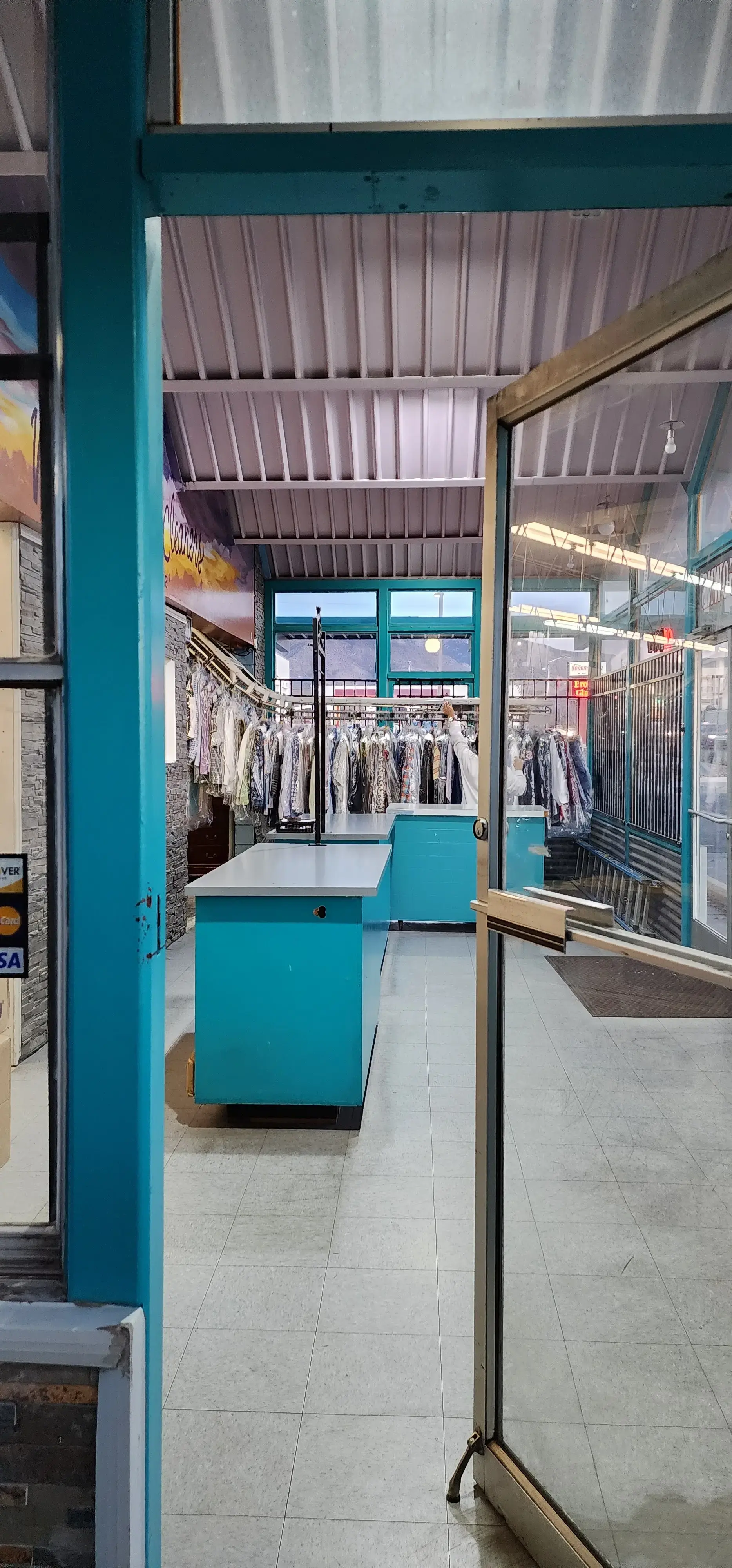 Arnie's Cleaners - Image 6