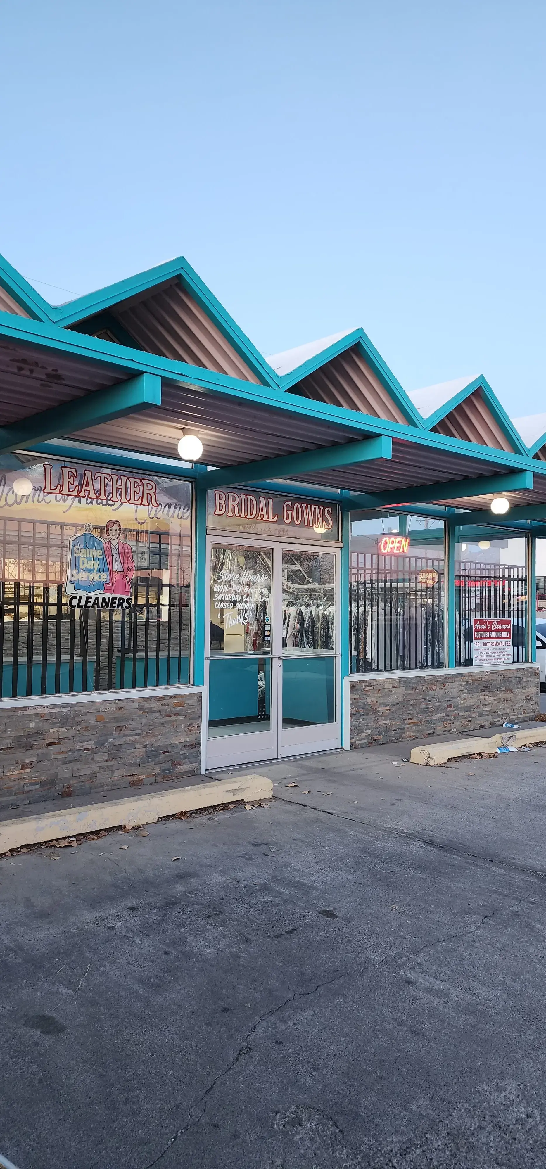 Arnie's Cleaners - Image 10