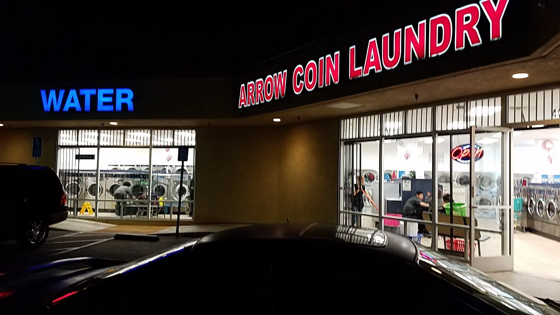 Arrow Coin Laundry/ Lavanderia thumbnail 5