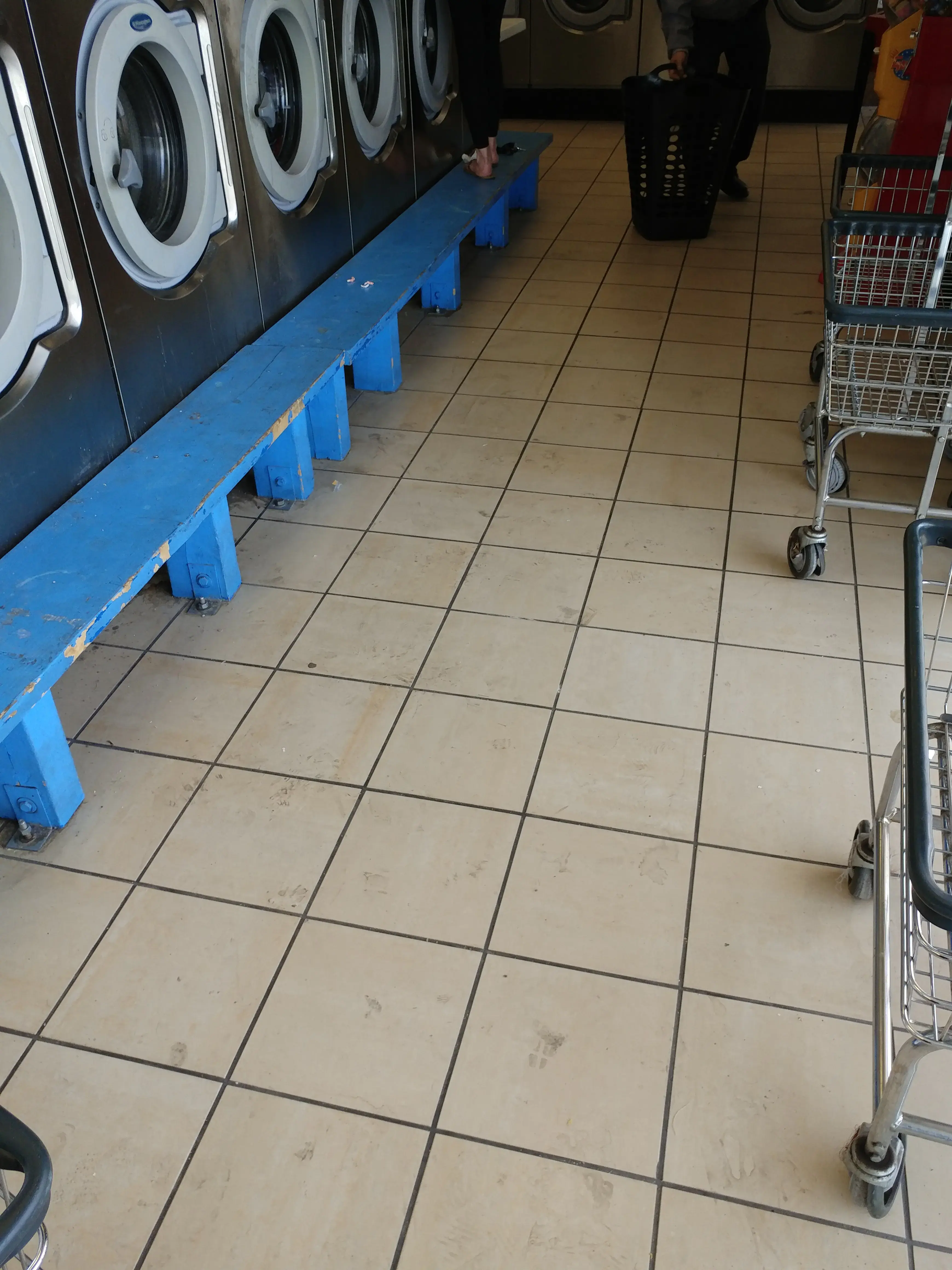 Arrow Coin Laundry/ Lavanderia - Image 19