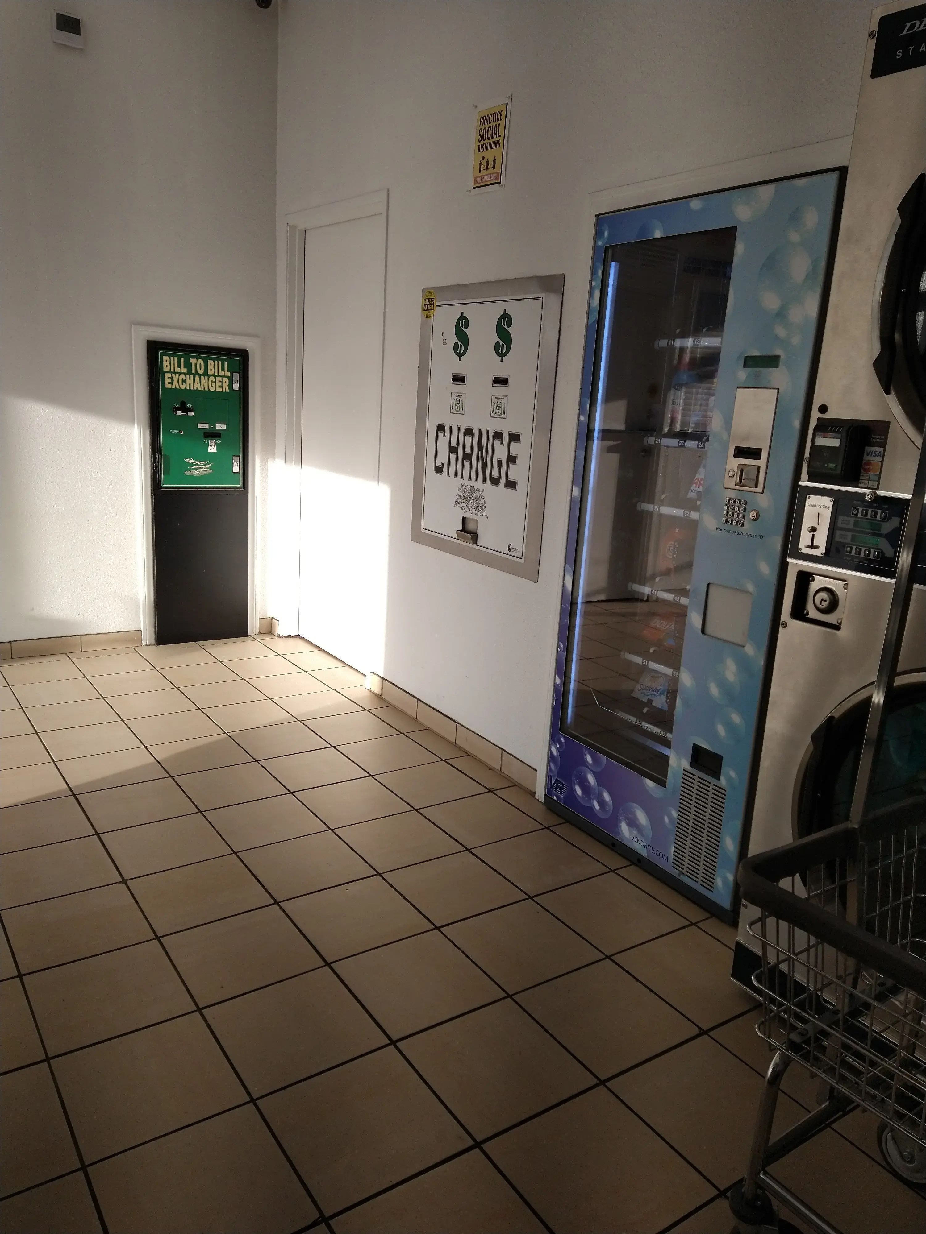 Arrow Coin Laundry/ Lavanderia - Image 14