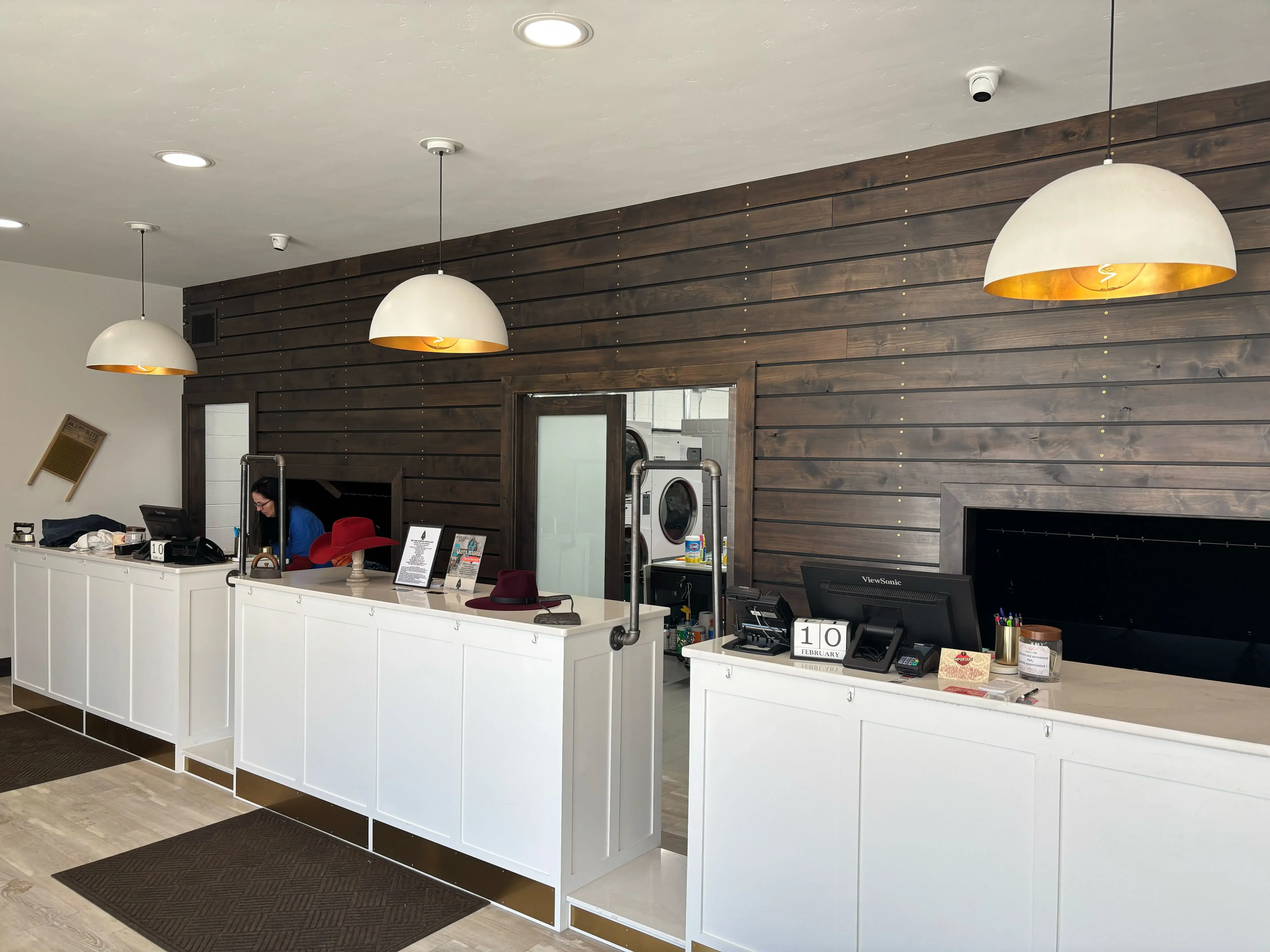 Arrowhead Cleaners & Laundry - Image 11