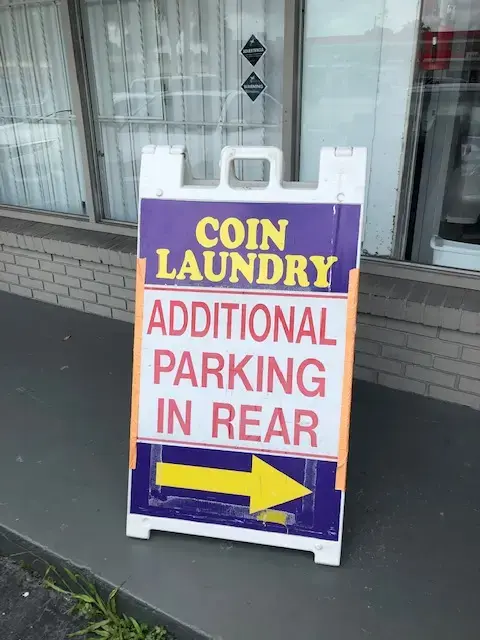 Artsy Wash Coin Laundry - Image 9