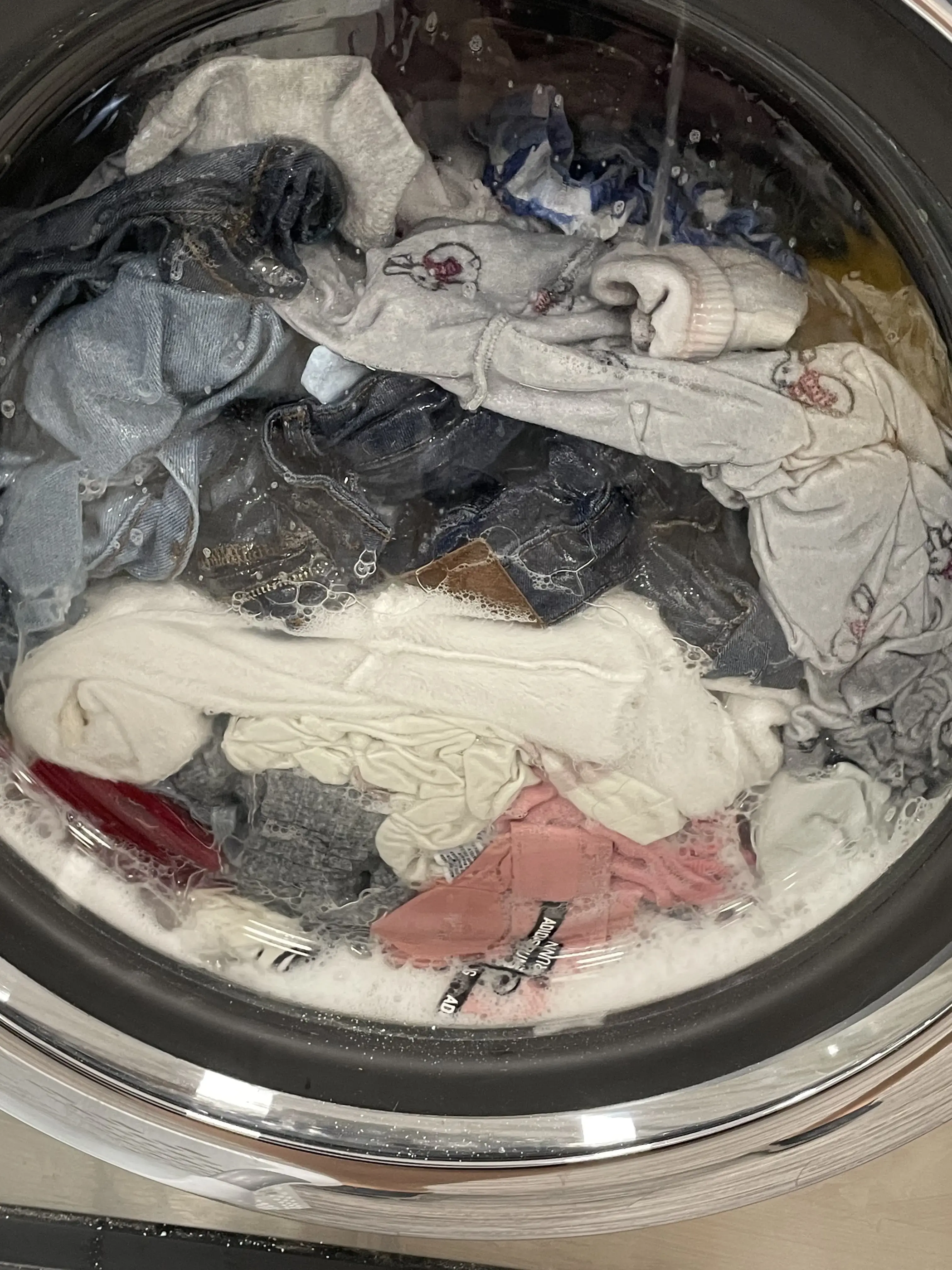 Arvada Coin Laundry and Wash Dry Fold Drop Off Service - Image 19
