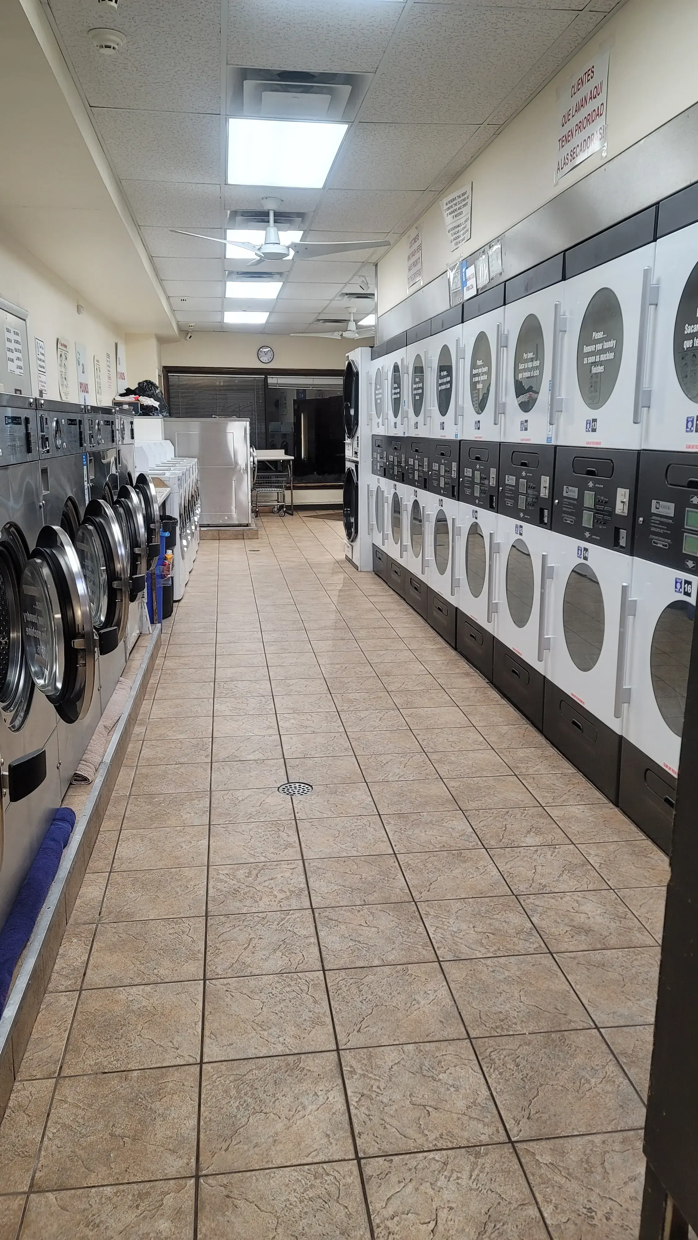 Ashwood Laundromat - Image 19