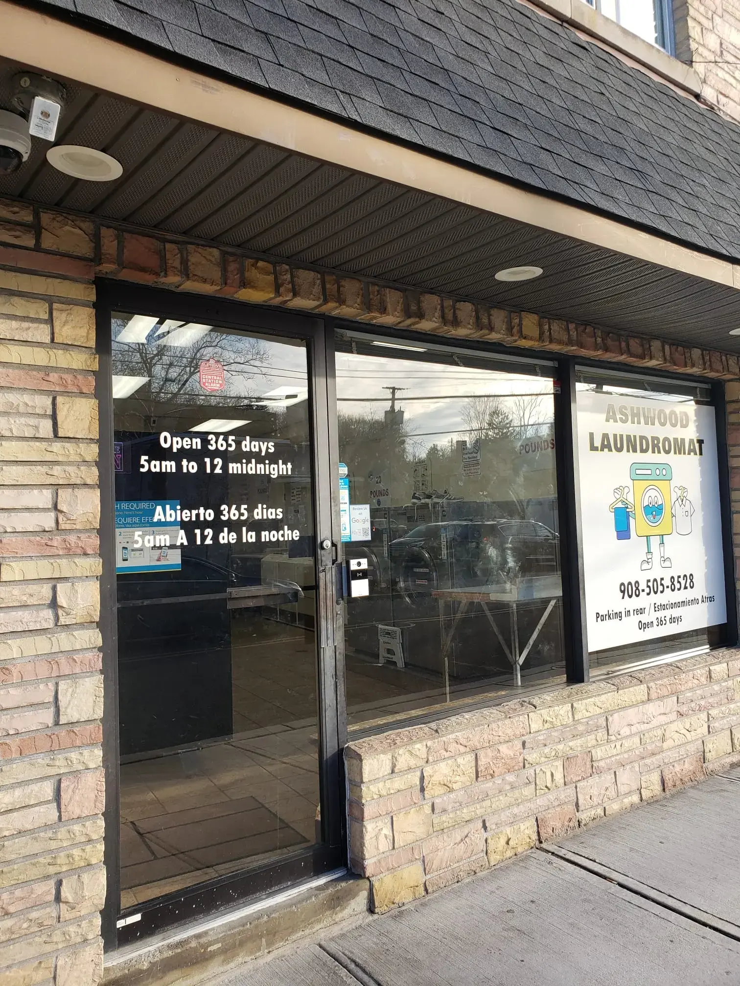 Ashwood Laundromat thumbnail 15