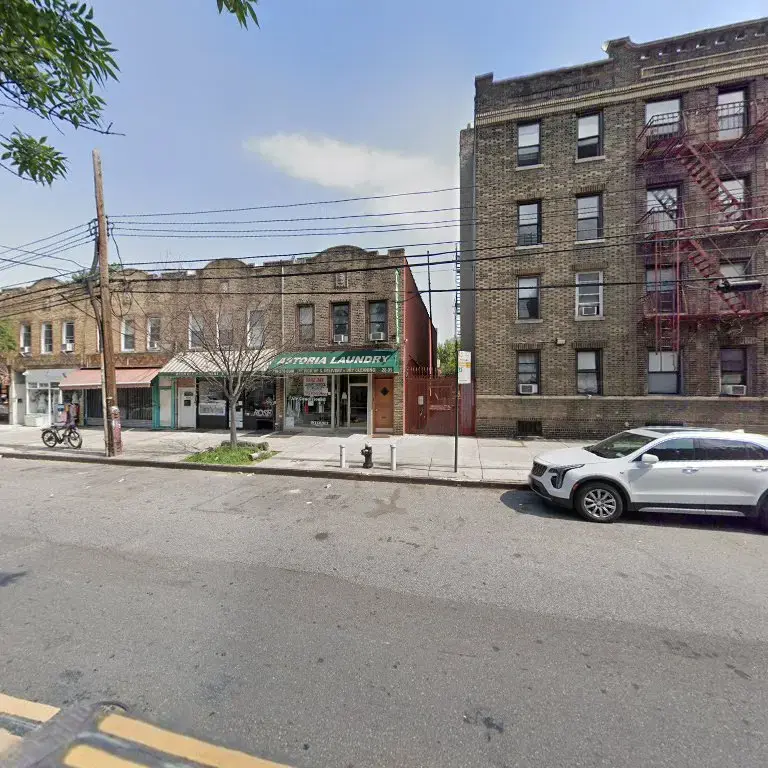 Astoria Laundromat & Cleaners thumbnail 14
