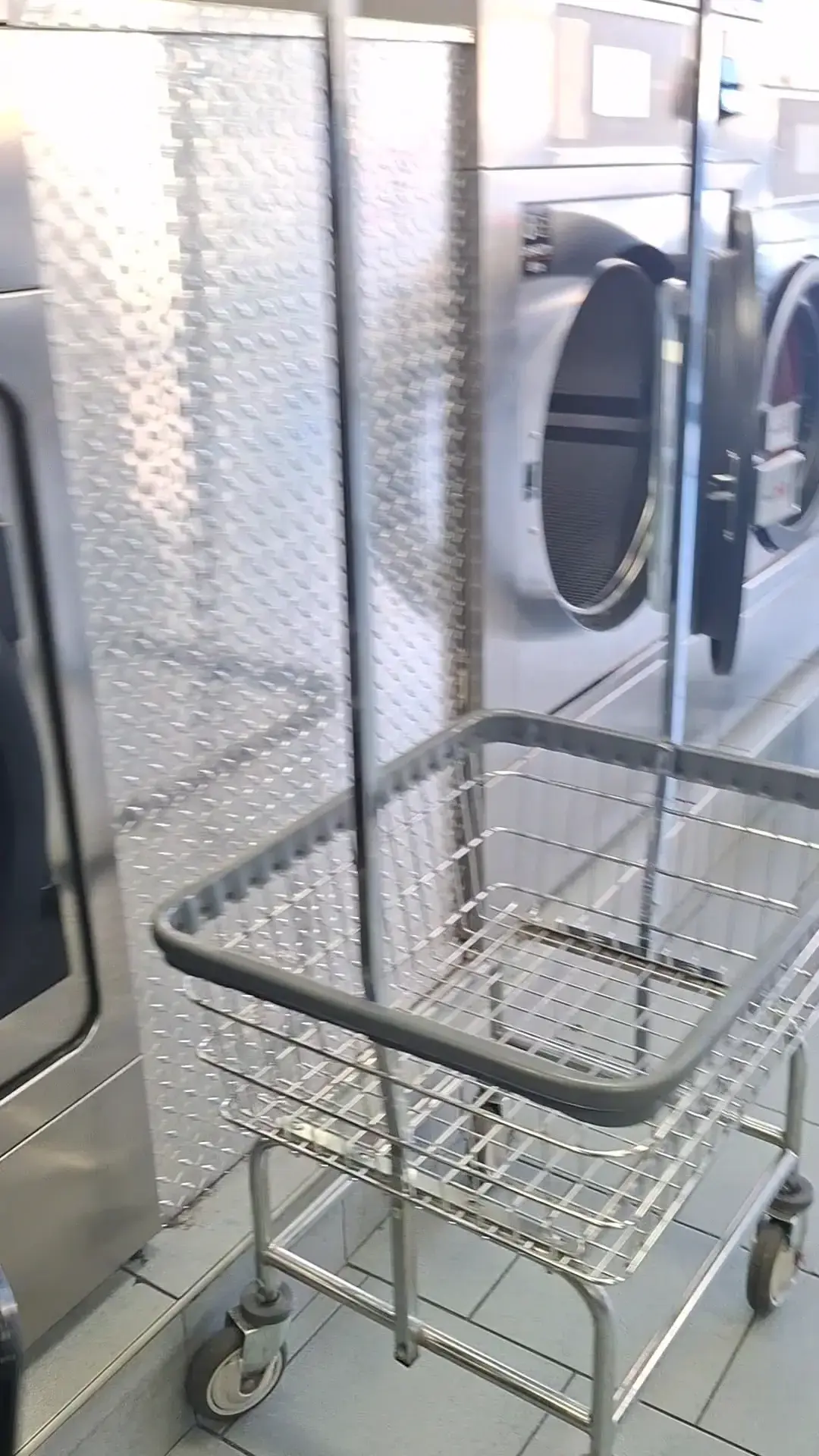 Atlantis Super Wash Laundromat thumbnail 2